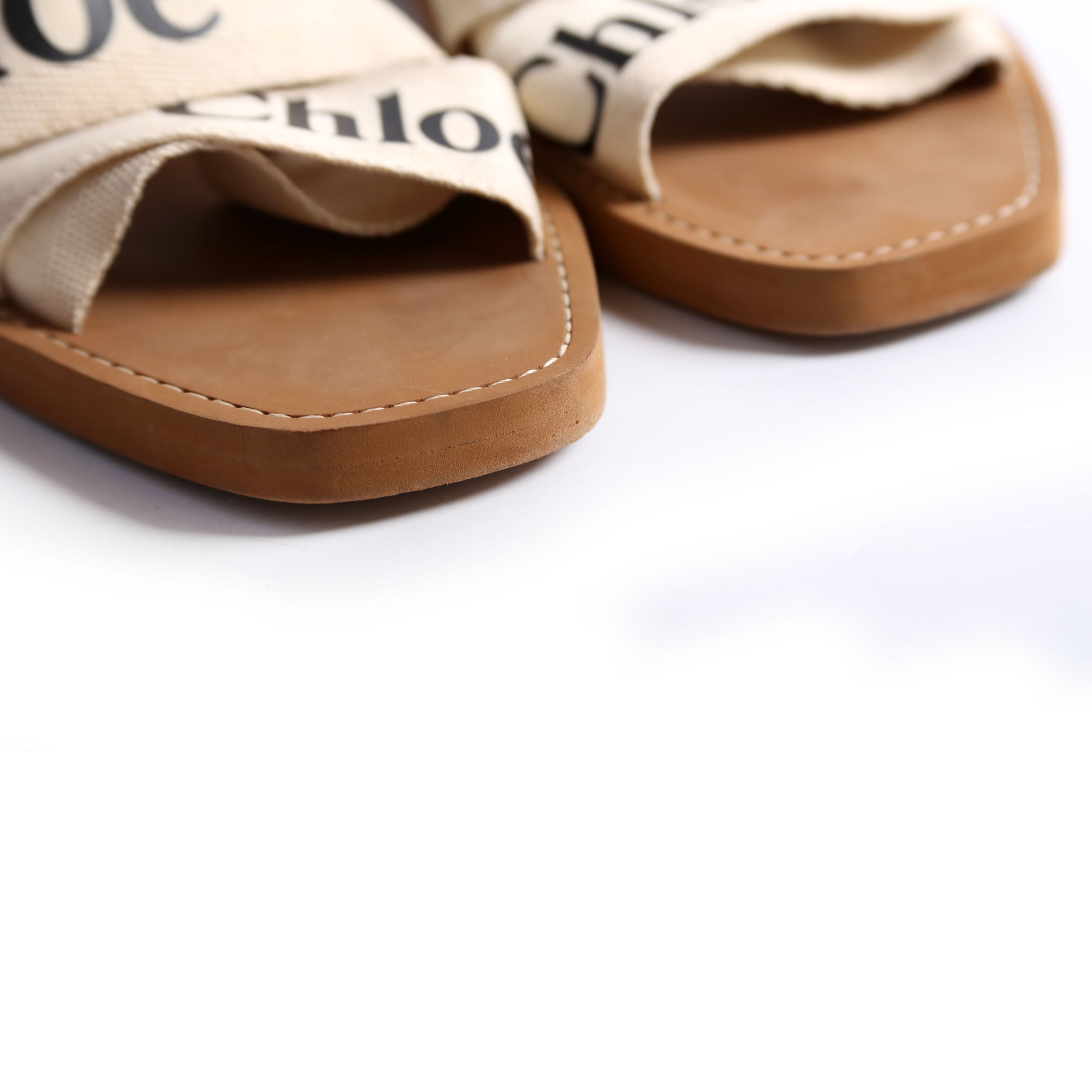 Woody Flat Mules Size 39