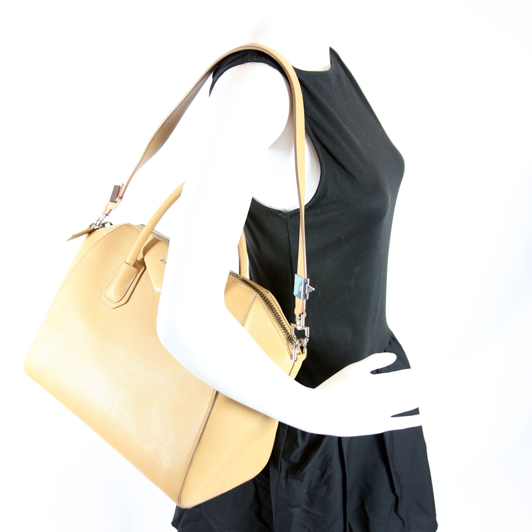 Antigona Satchel Medium Tan