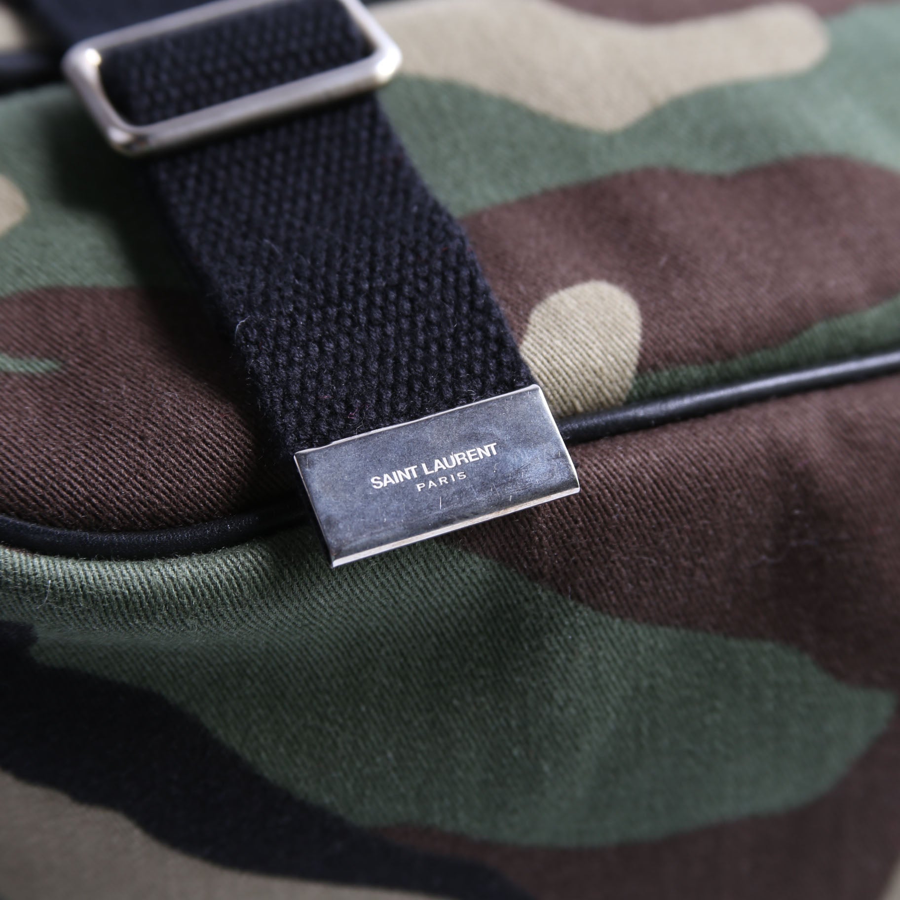 Camo Messenger Bag 414769