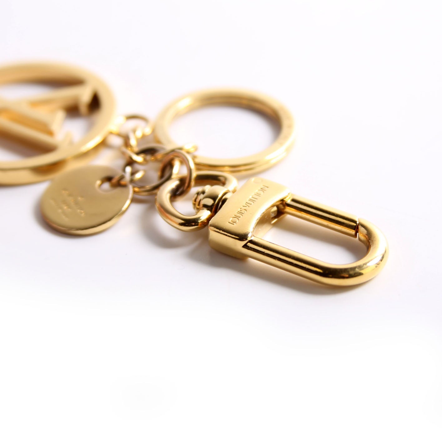 LV Circle Key Holder Bag Charm Gold