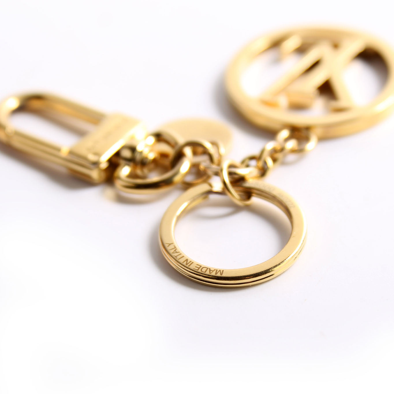 LV Circle Key Holder Bag Charm Gold