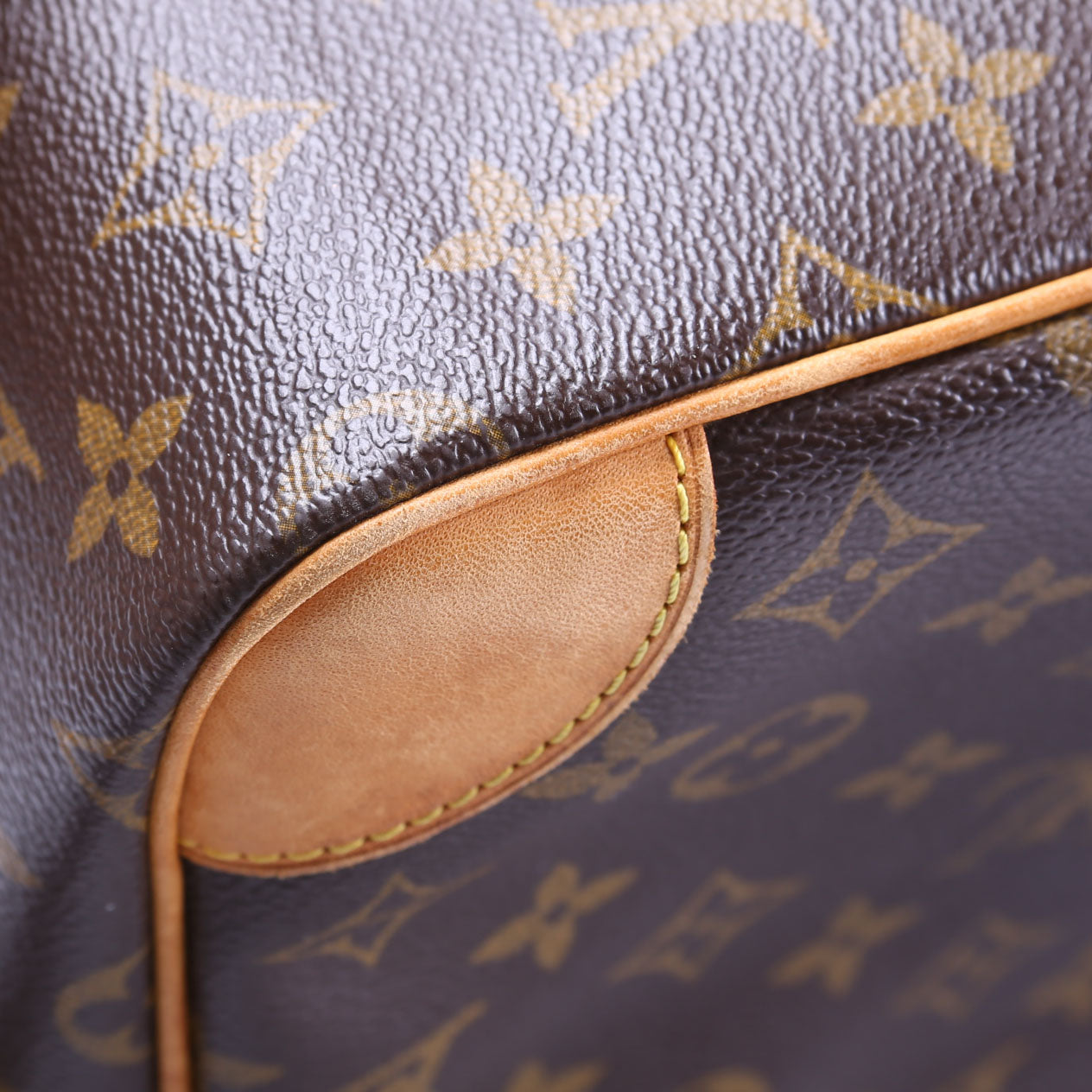 Nil Monogram