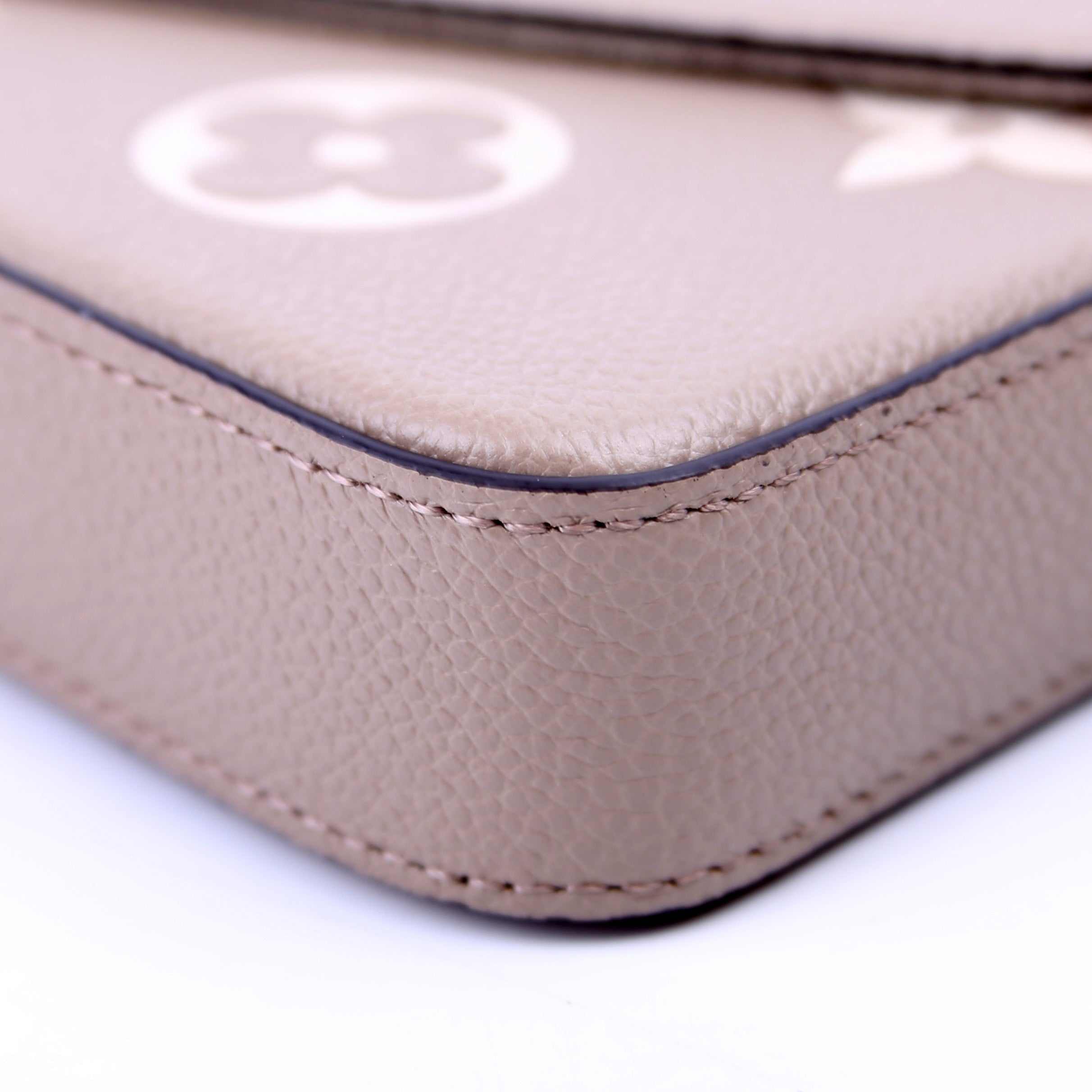Pochette Felicie Bicolor Empreinte Turtledove