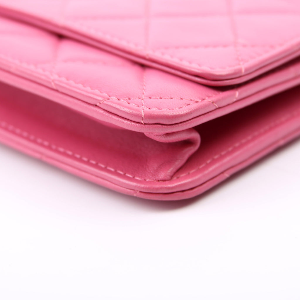 WOC Classic Quilted Lambskin Pink