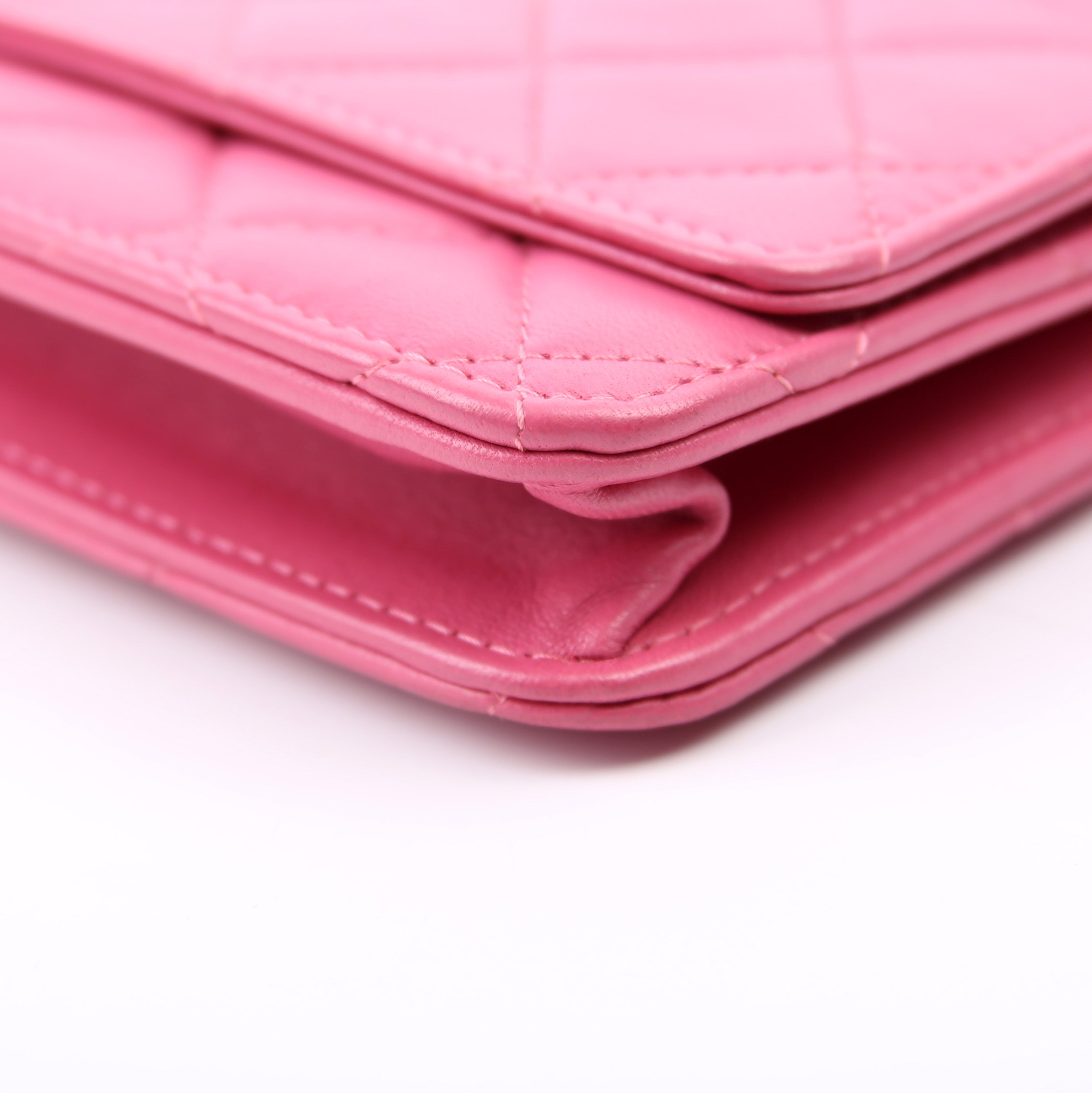 WOC Classic Quilted Lambskin Pink