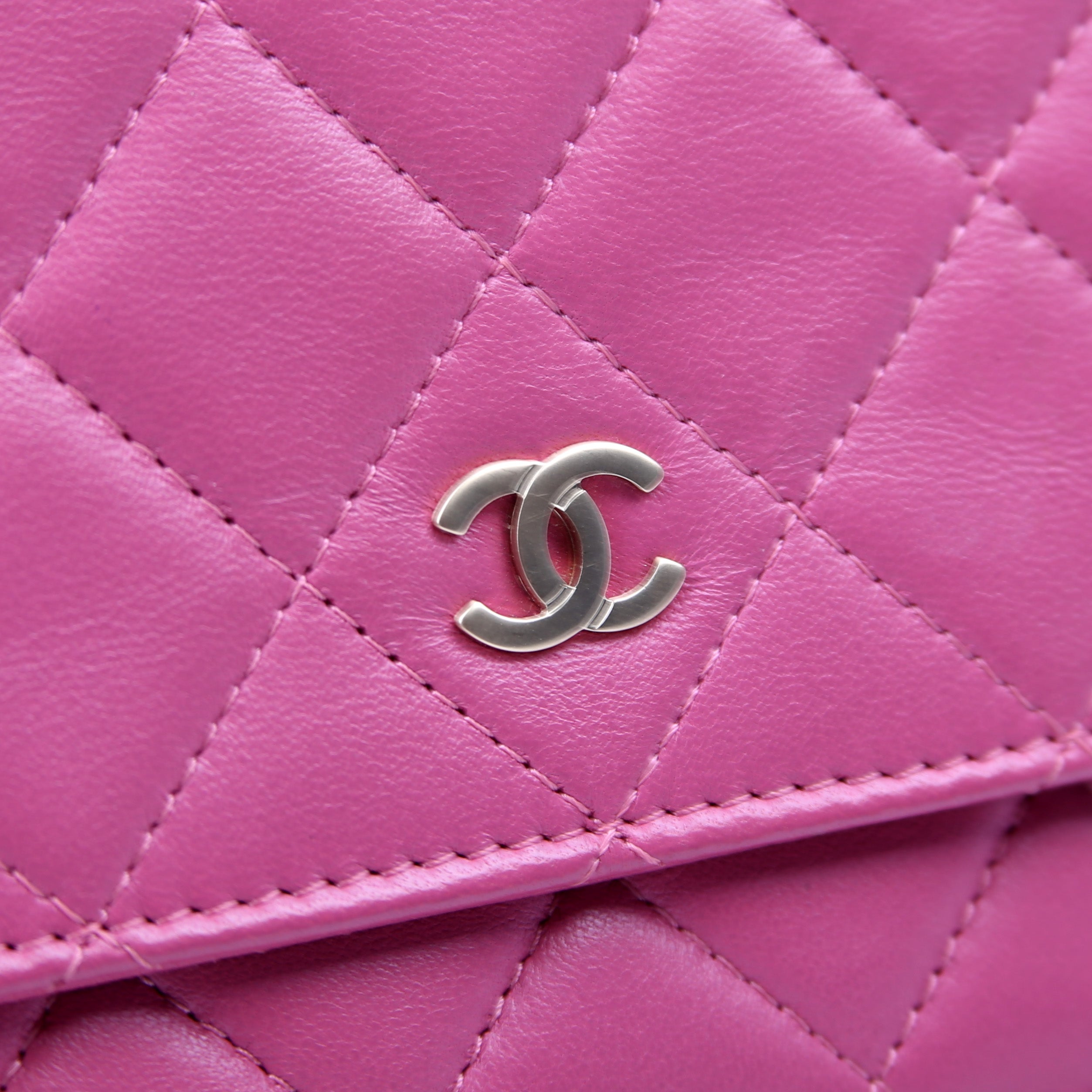 WOC Classic Quilted Lambskin Pink