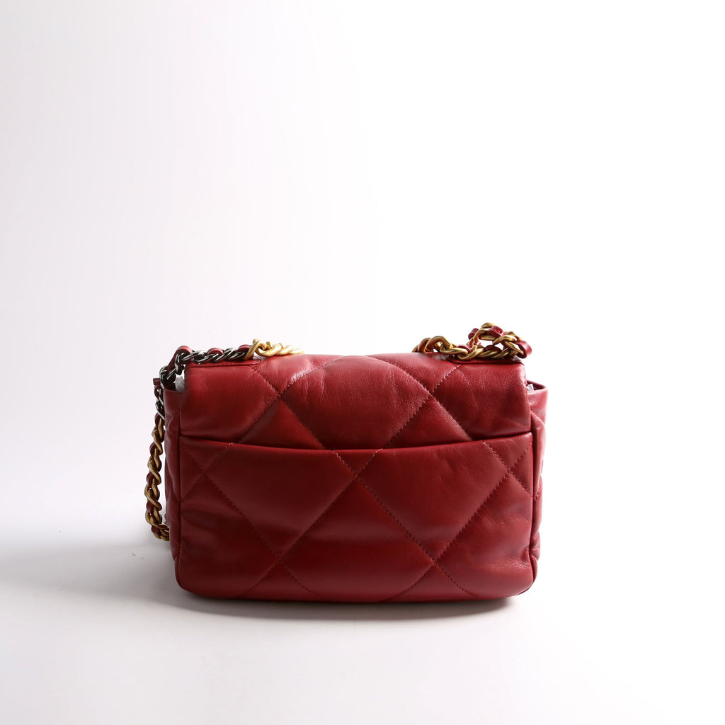 Quilted Goatskin 19 Medium Flap 30M Red