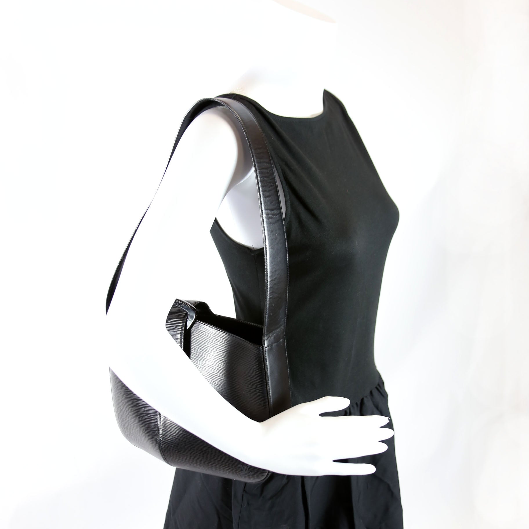 Reverie Epi Black