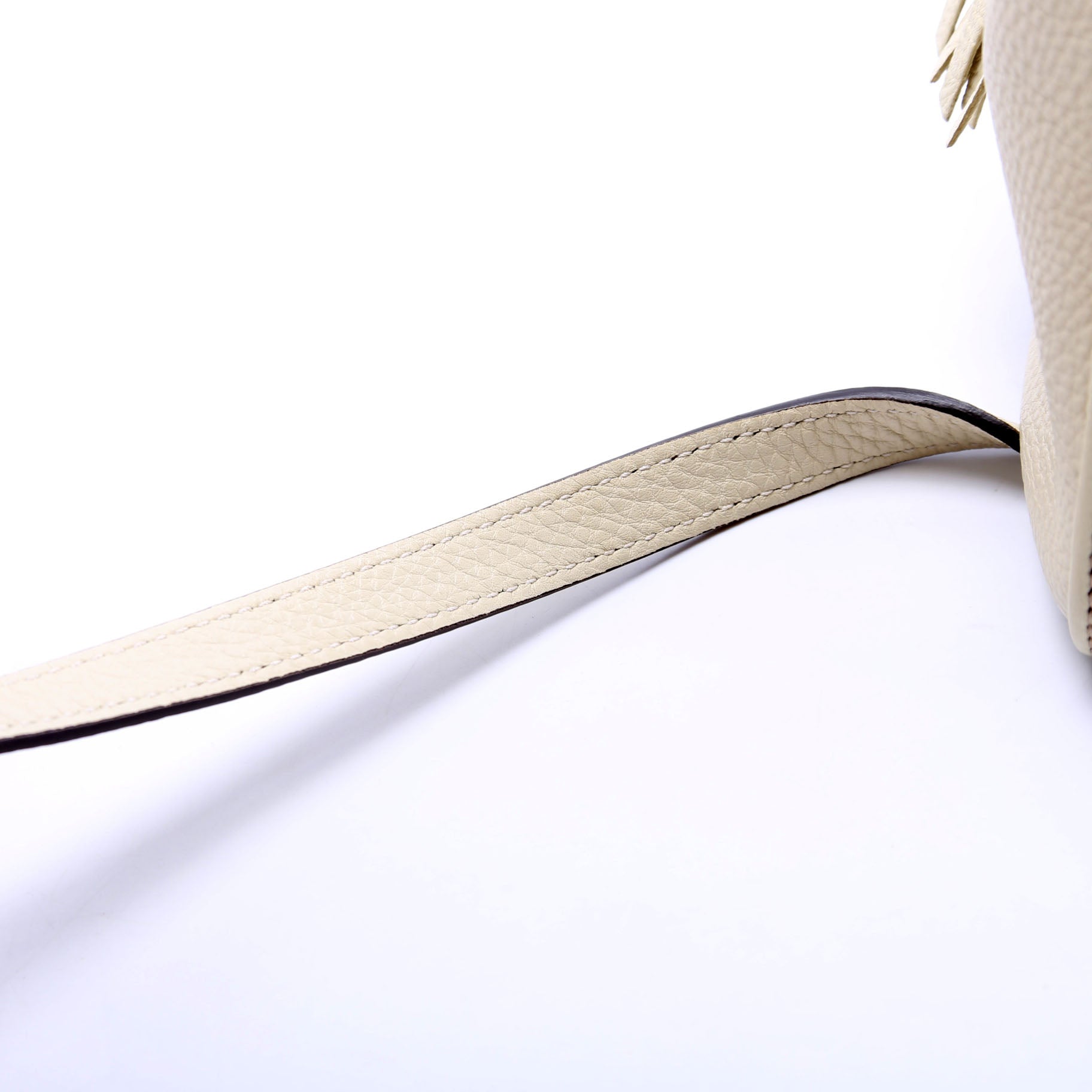336751 Soho Leather Shoulder Off White