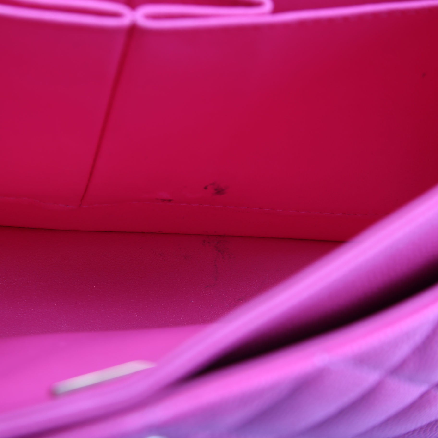 Classic Flap Medium Caviar Pink