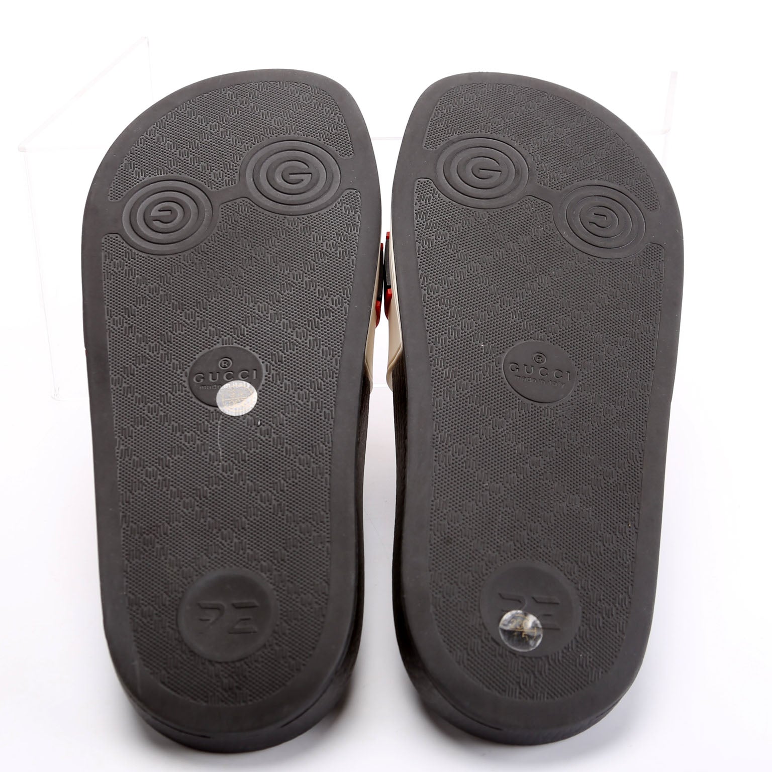Gucci Pursuit Logo Rubber Slide Size 36