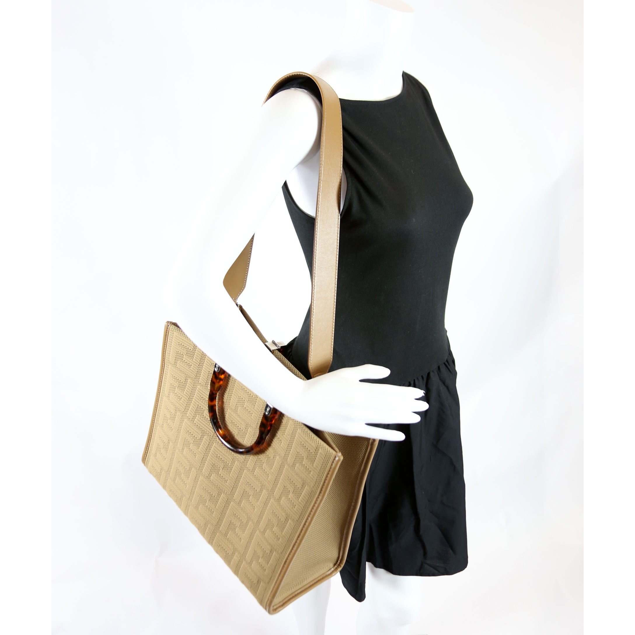 8BH386 FF Fabric Sunshine Shopper Medium Tan