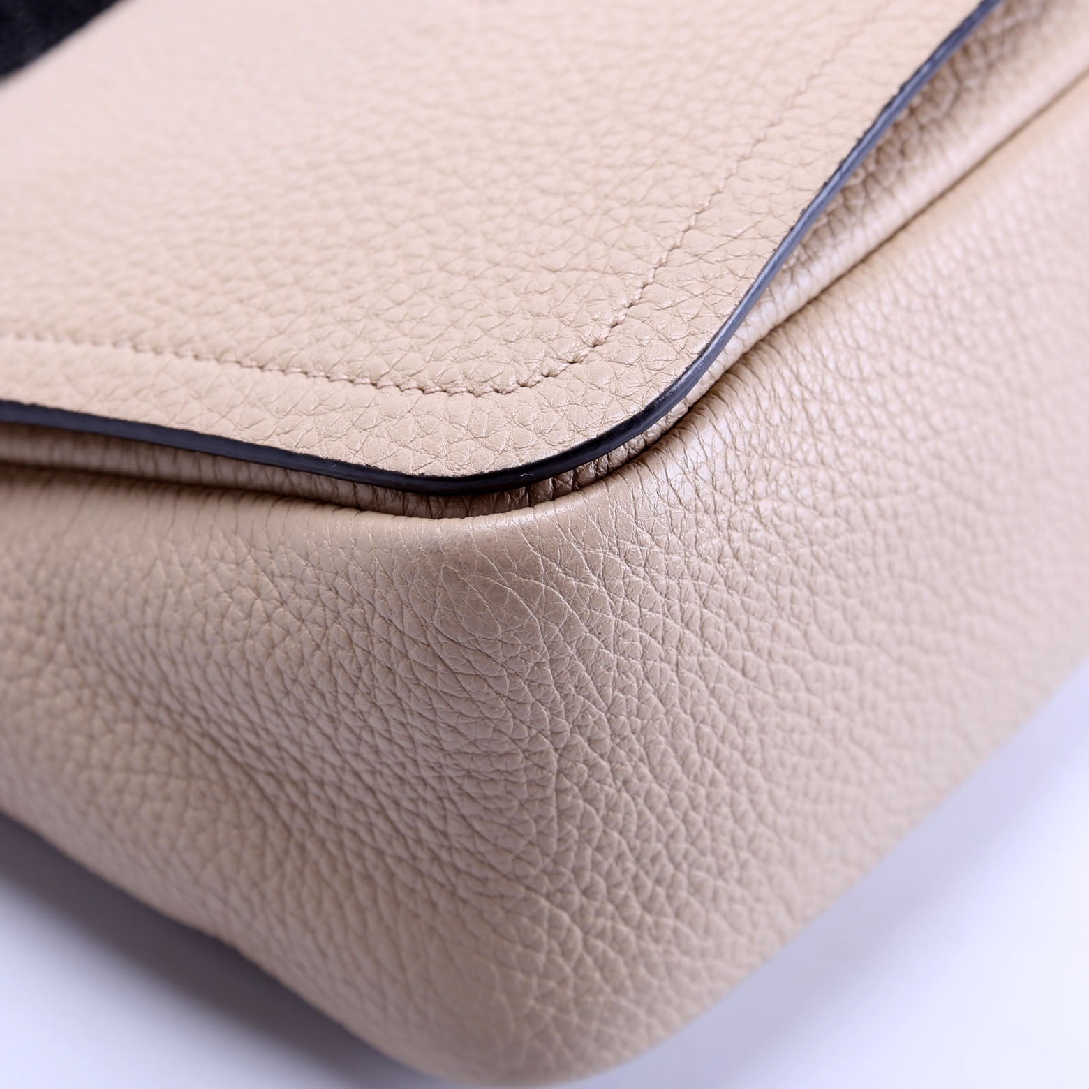 1BD314 Logo Leather Shoulder Small Tan