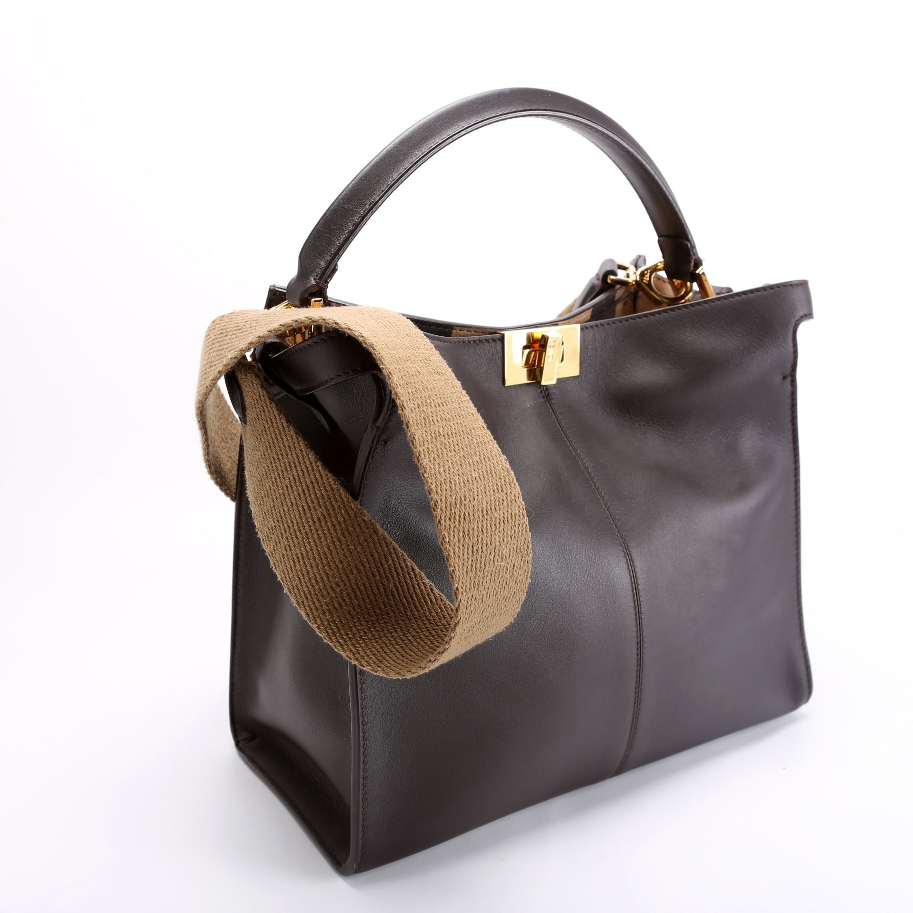 8BN310 Peekaboo X-Lite Medium Black