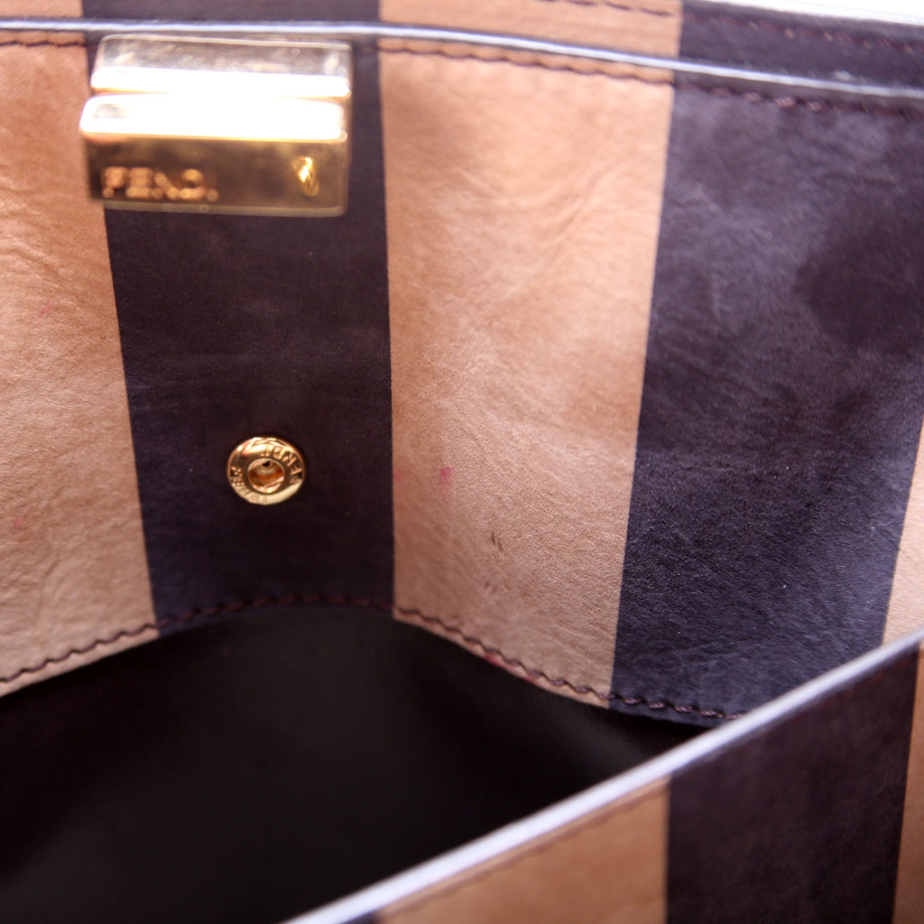 8BN310 Peekaboo X-Lite Medium Black