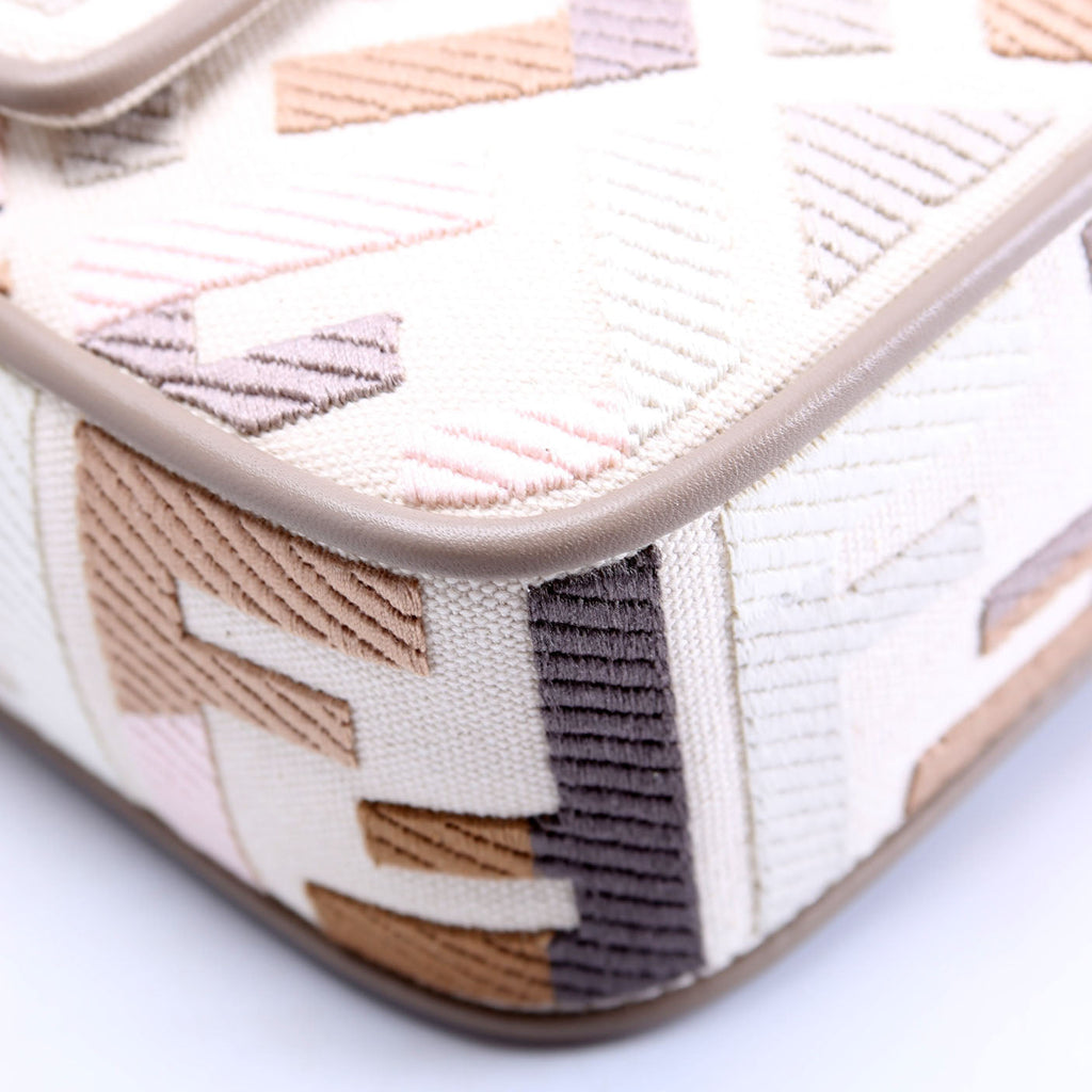 8BR600 FF Jacquard Baguette Taupe/Multicolor