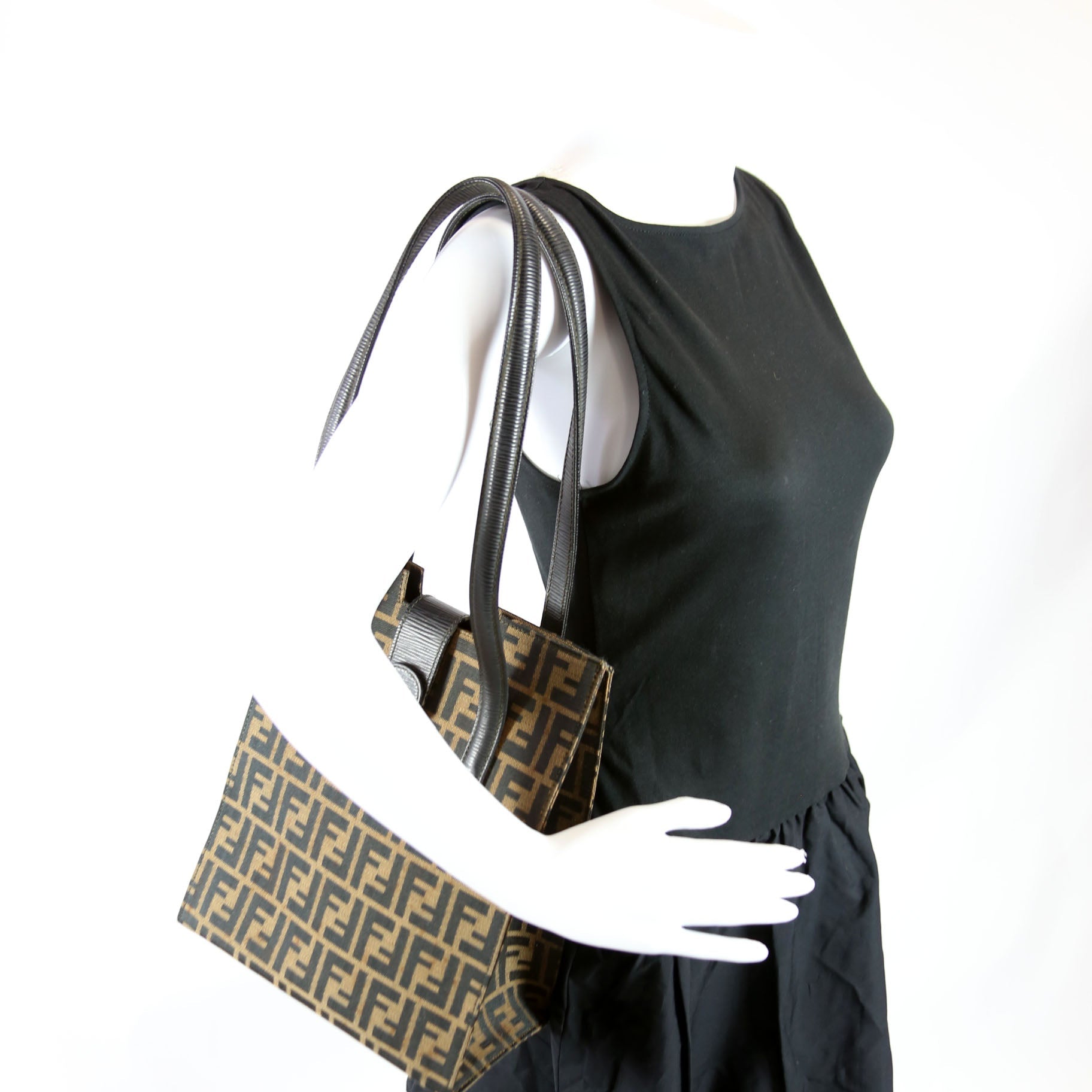 FF Zucca Vertical Tote Vintage Brown/Black