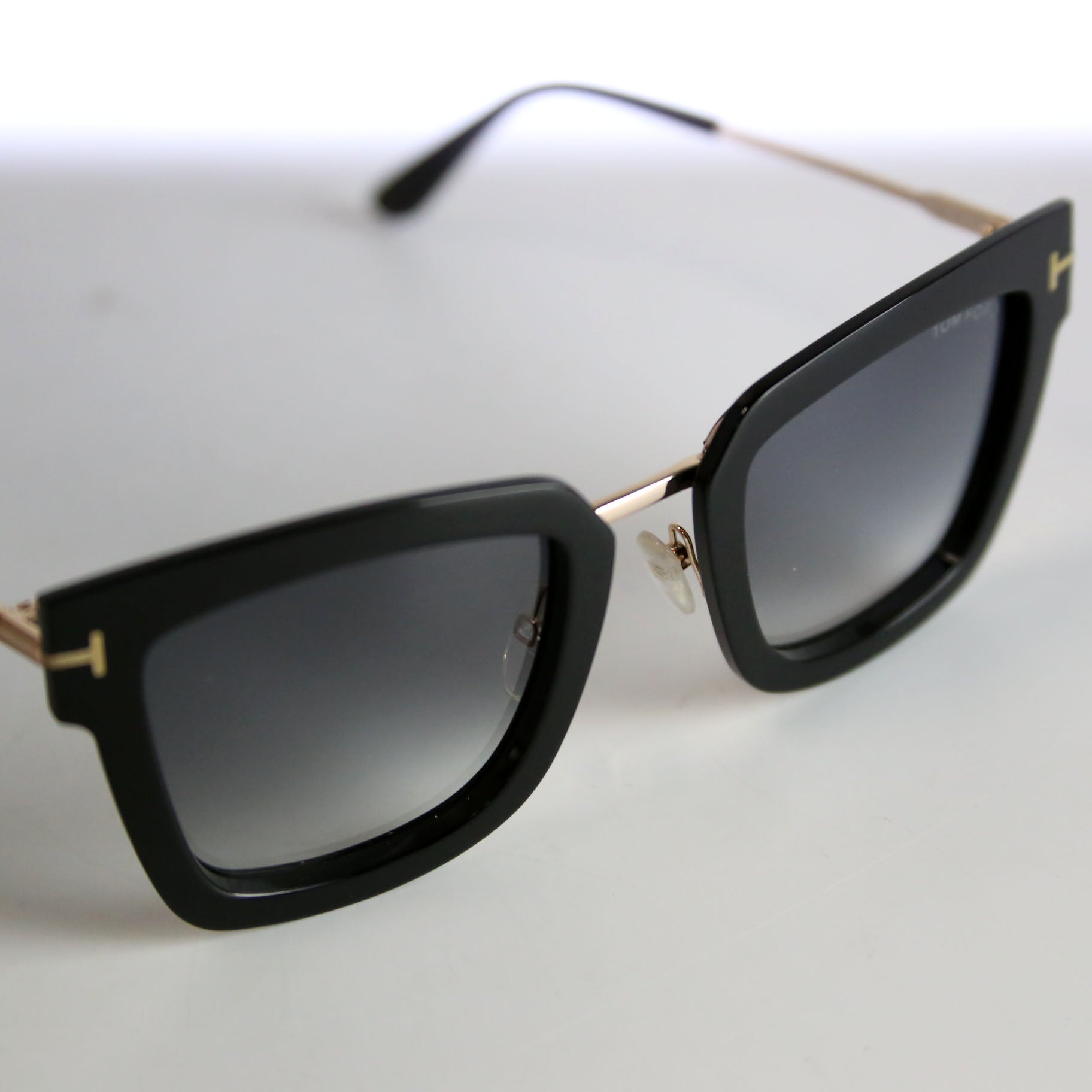 TF573 Lara Sunglasses Black/Gold