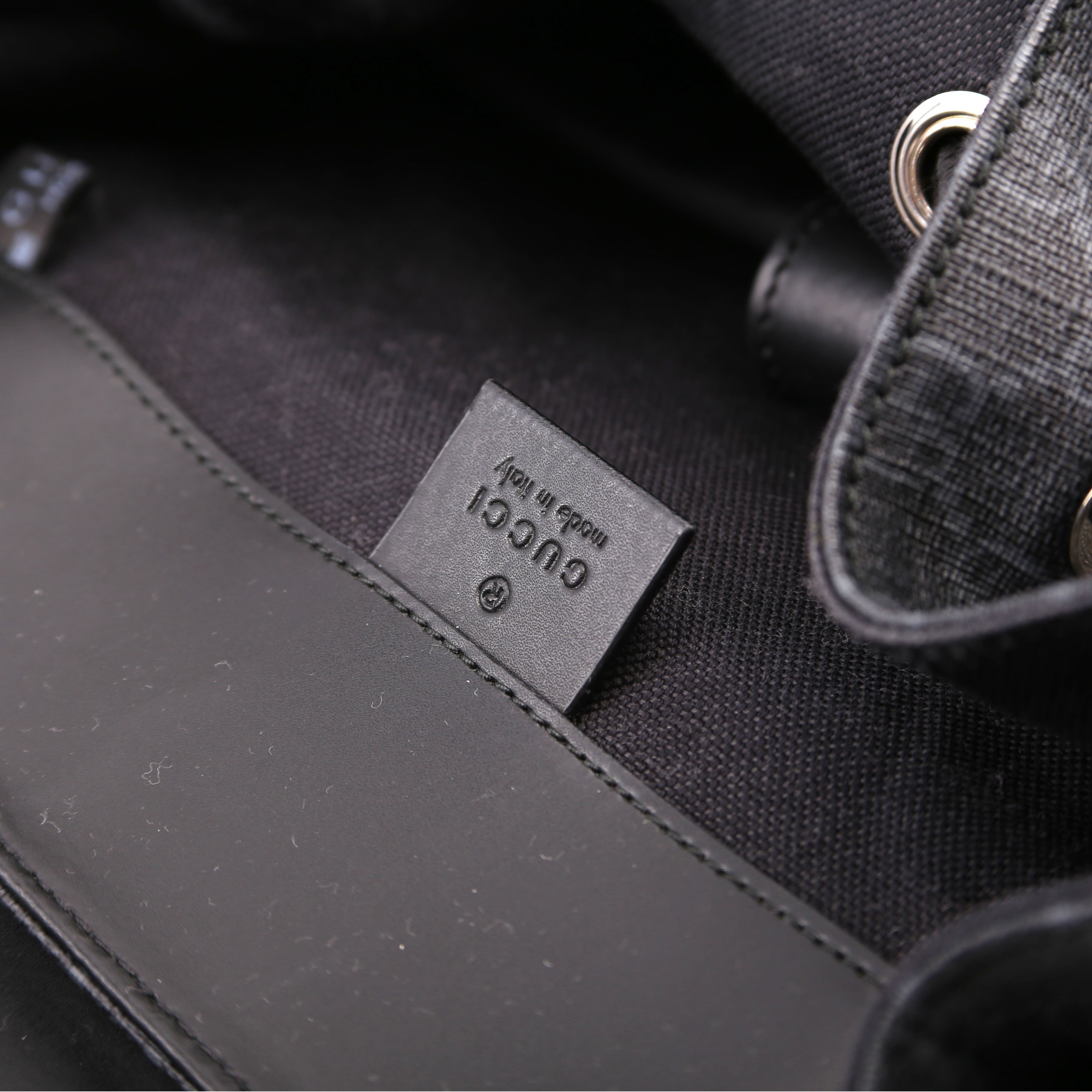495563 GG Supreme Backpack