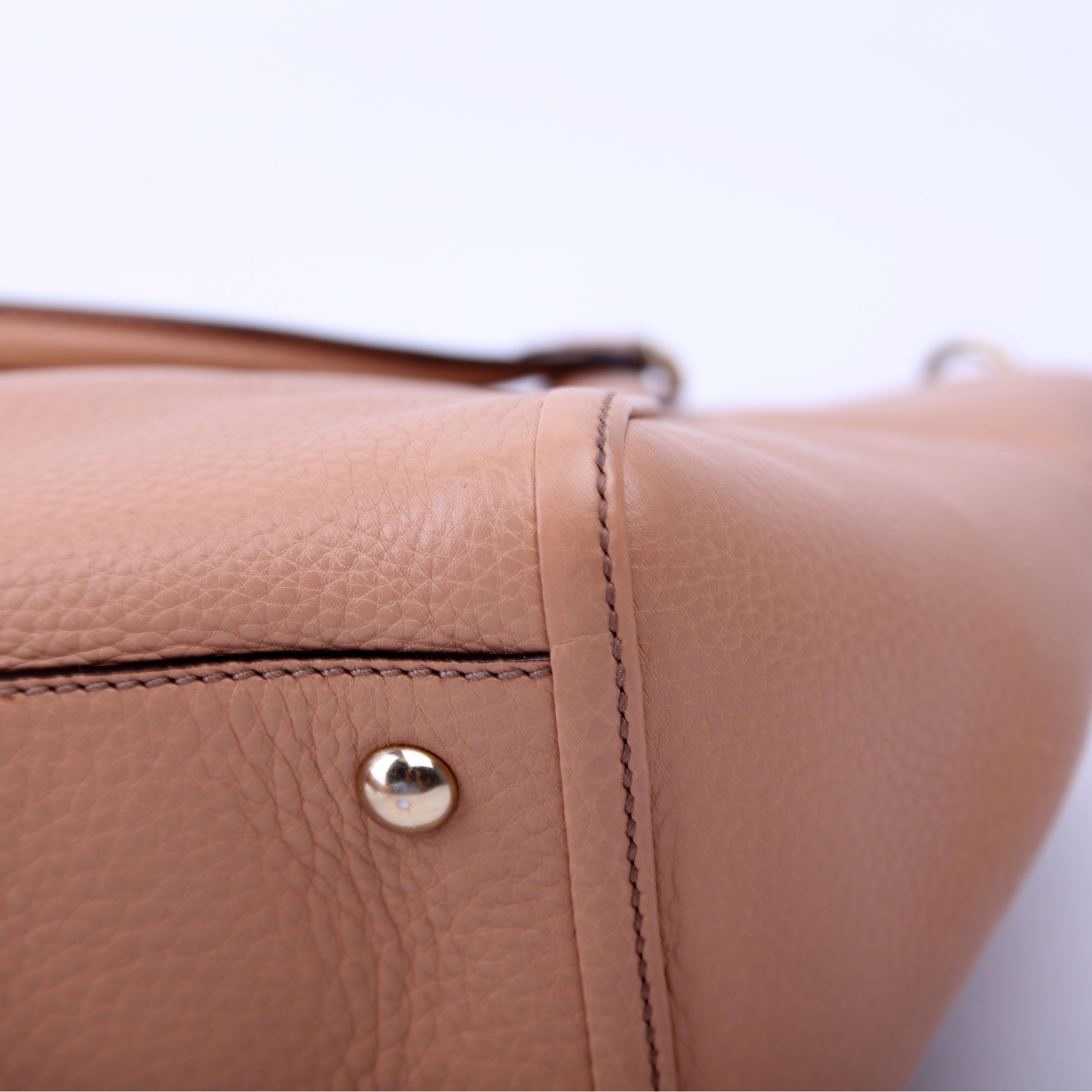 369176 Soho Crossbody Tan
