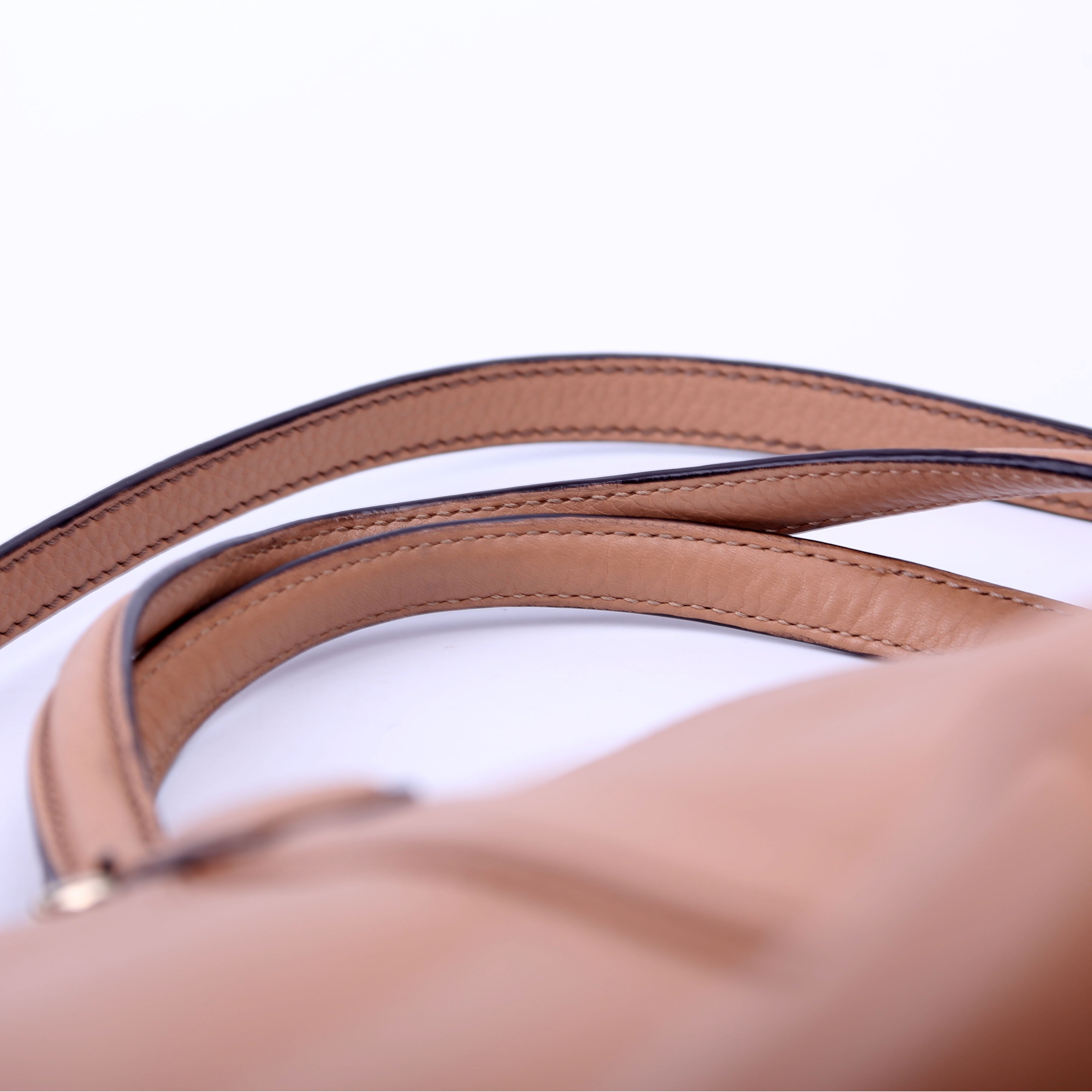 369176 Soho Crossbody Tan