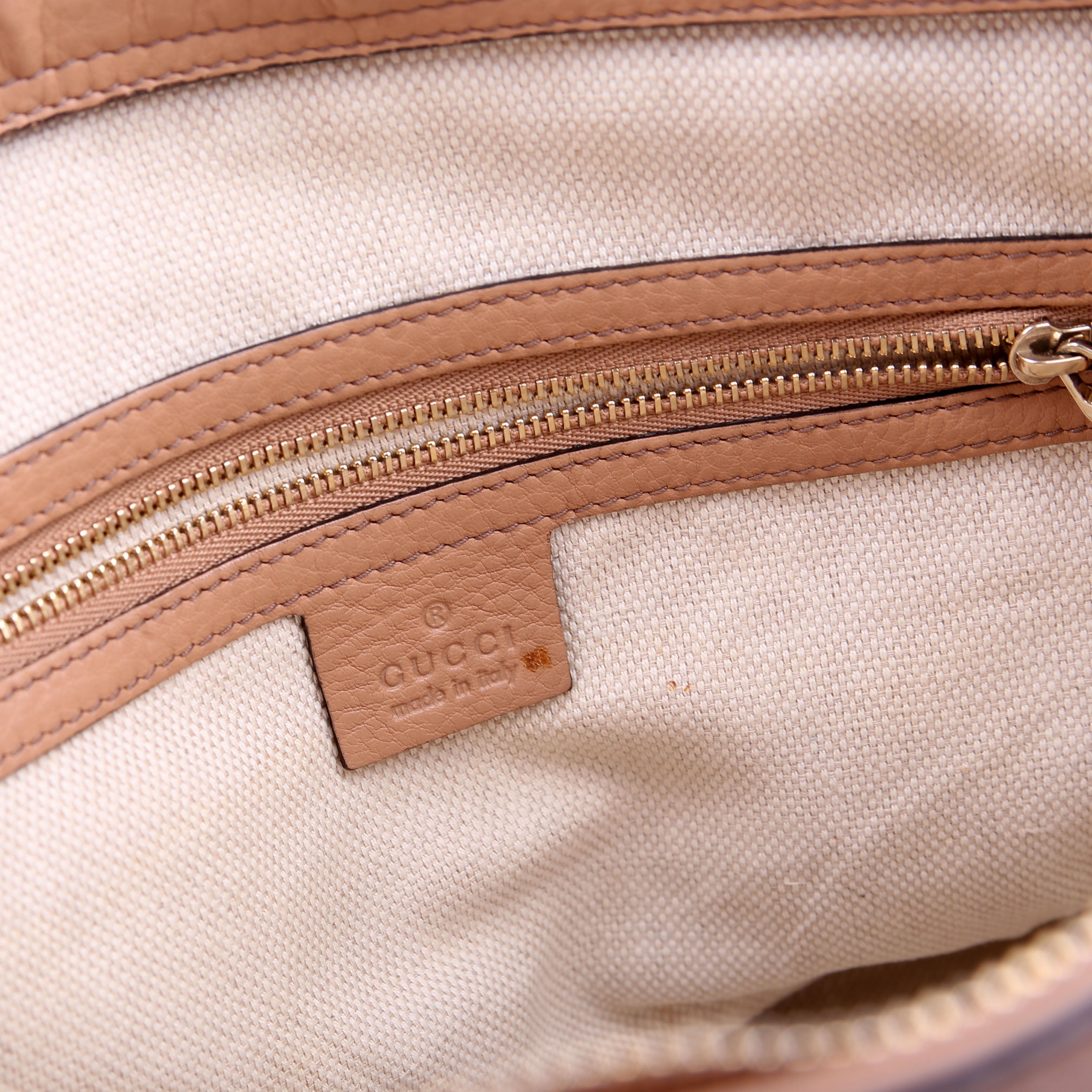 369176 Soho Crossbody Tan