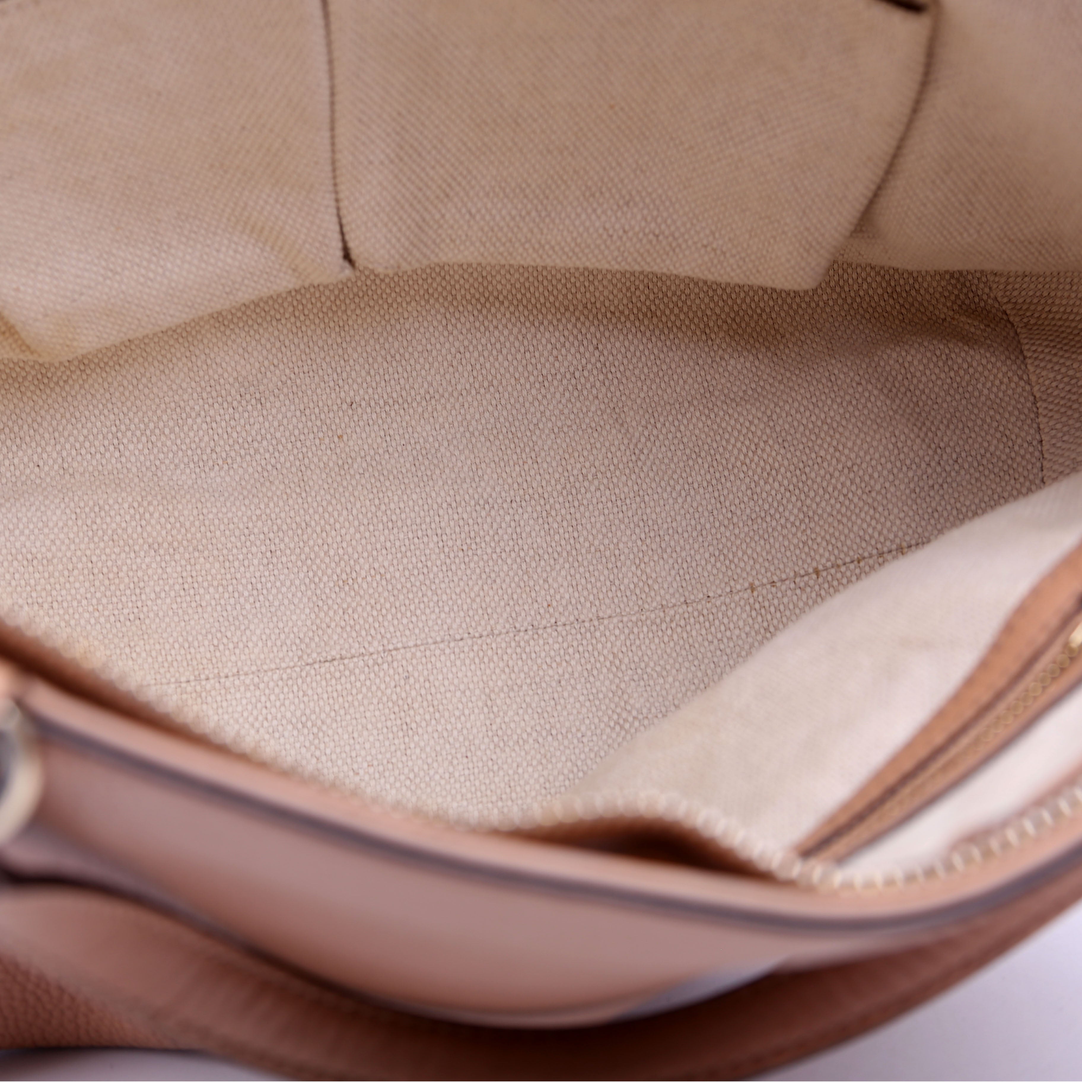 369176 Soho Crossbody Tan