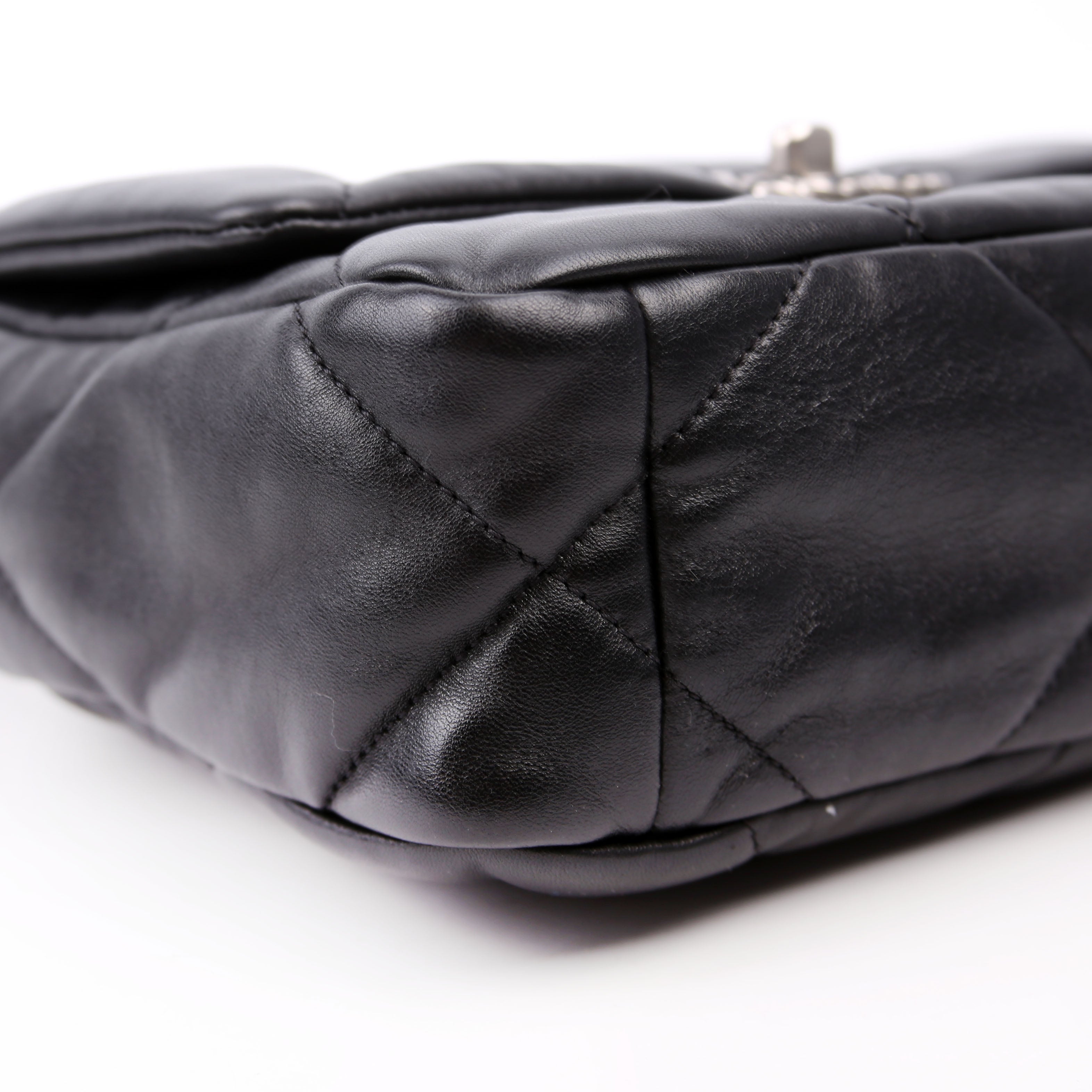 Quilted Goatskin 19 Medium Flap RFID Black