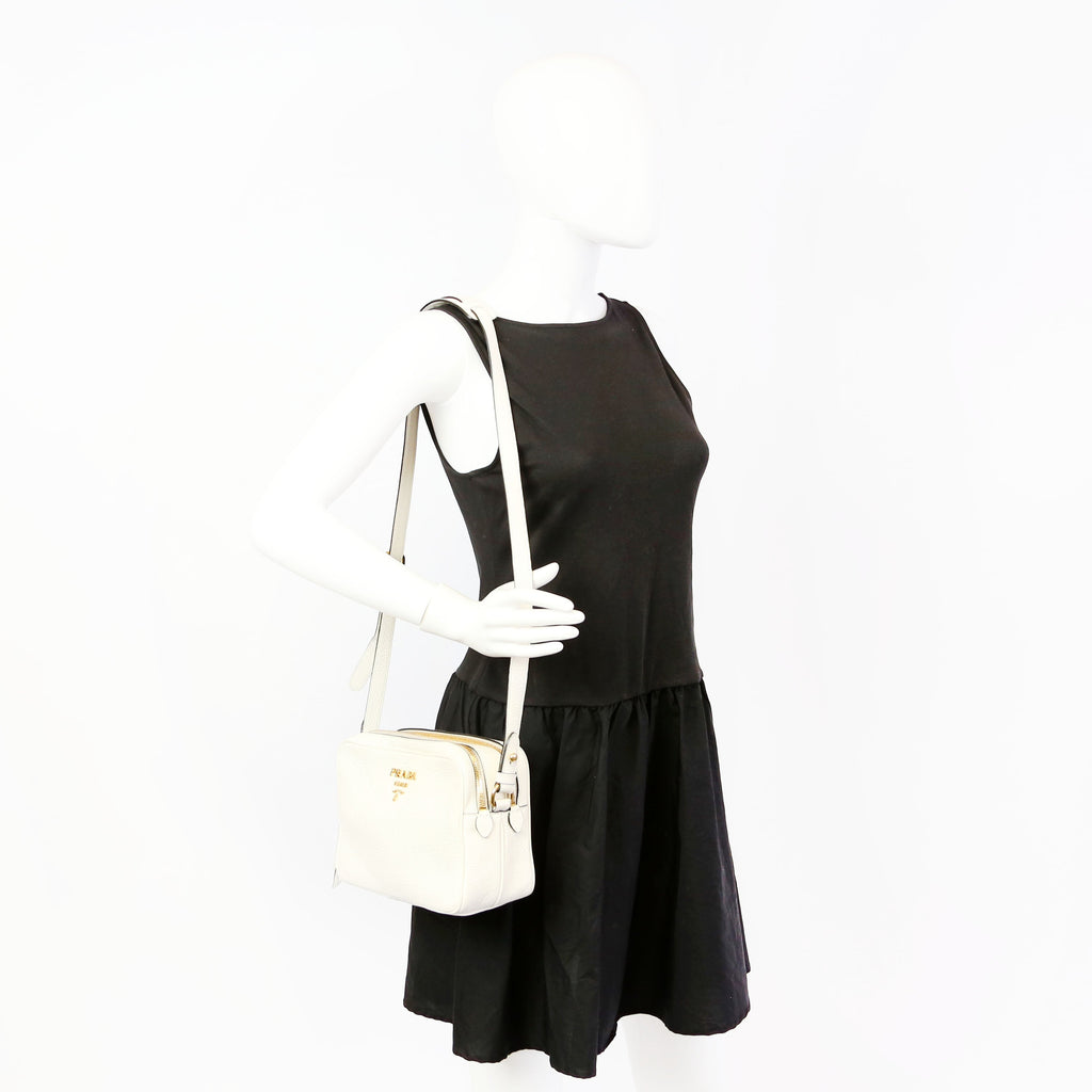 1BH079 Vitello Phenix Shoulder Bag White