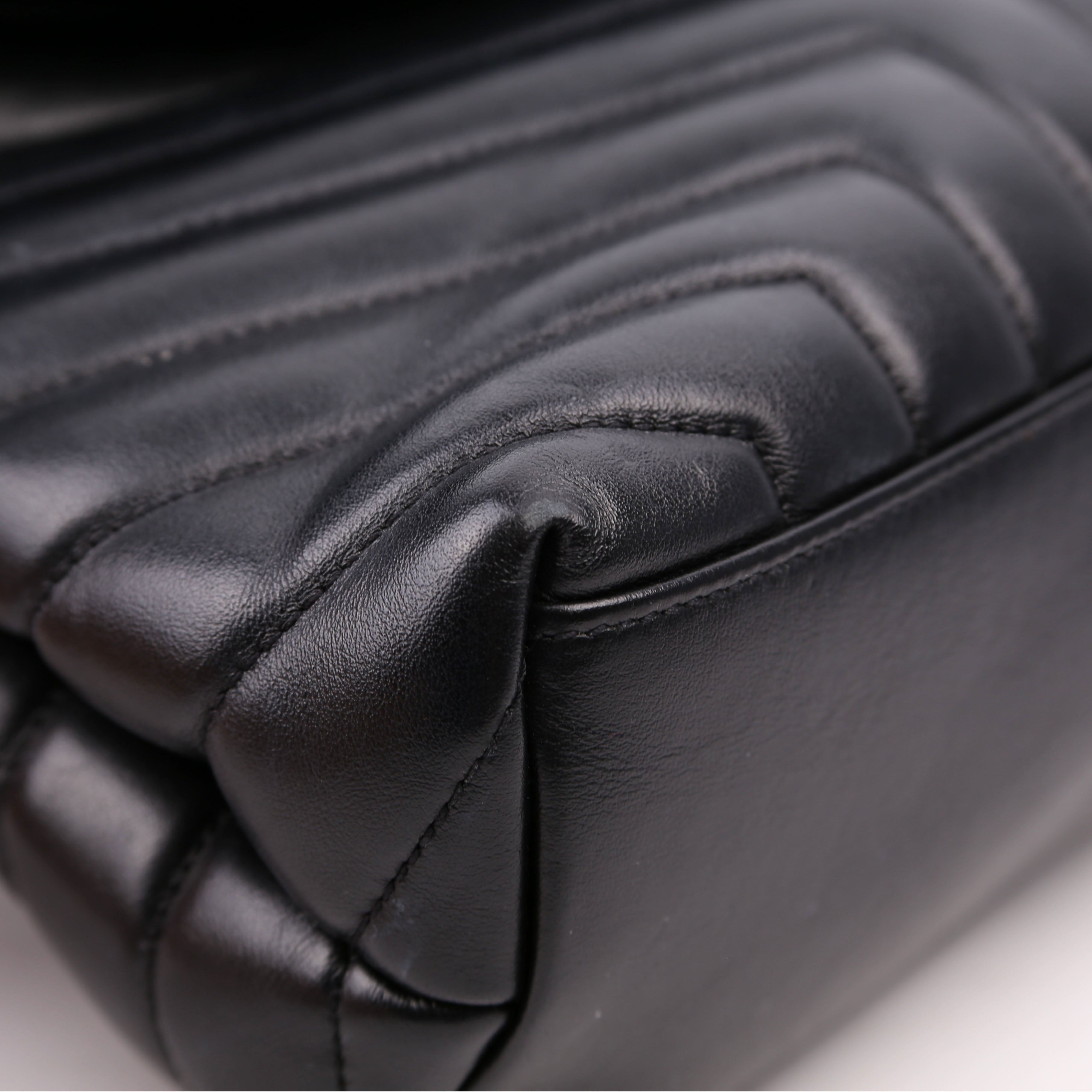 SAINT LAURENT Loulou Satchel Medium Black 487216