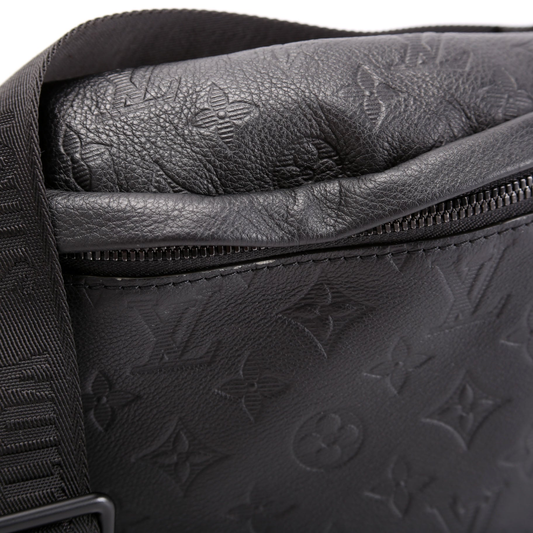 Discovery Bumbag Shadow Monogram