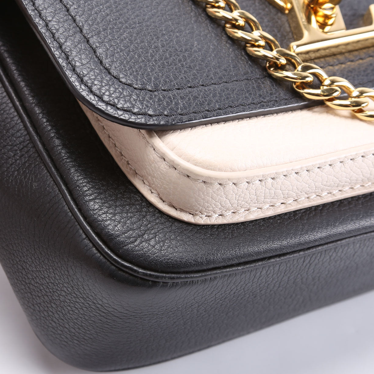 Lockme Tender Supple Calfskin Black/Cream