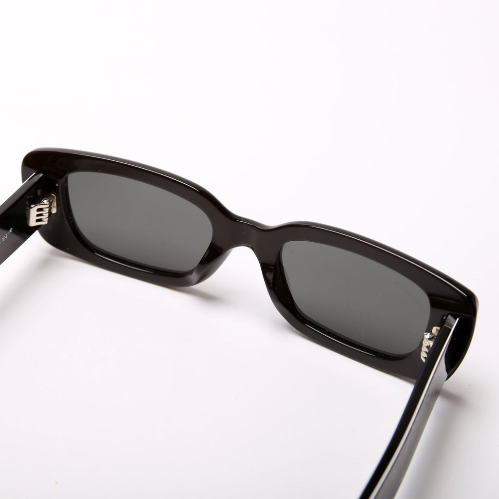 Z2709W Murakami Multicolor Sunglasses Black