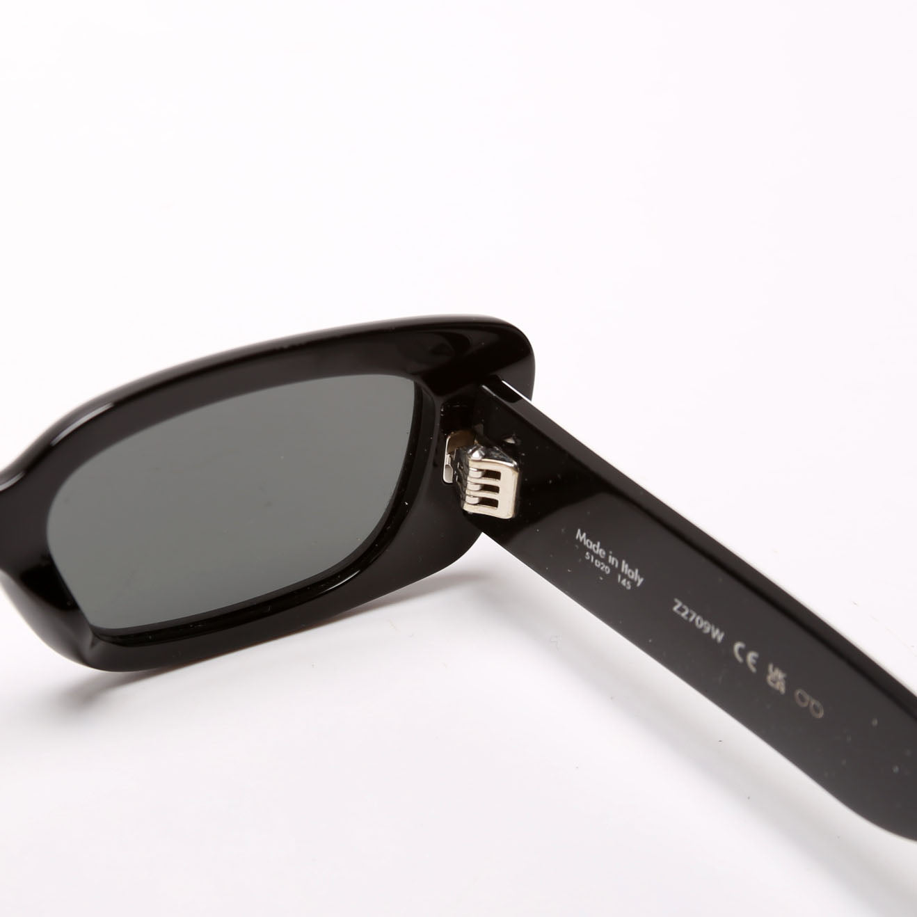 Z2709W Murakami Multicolor Sunglasses Black