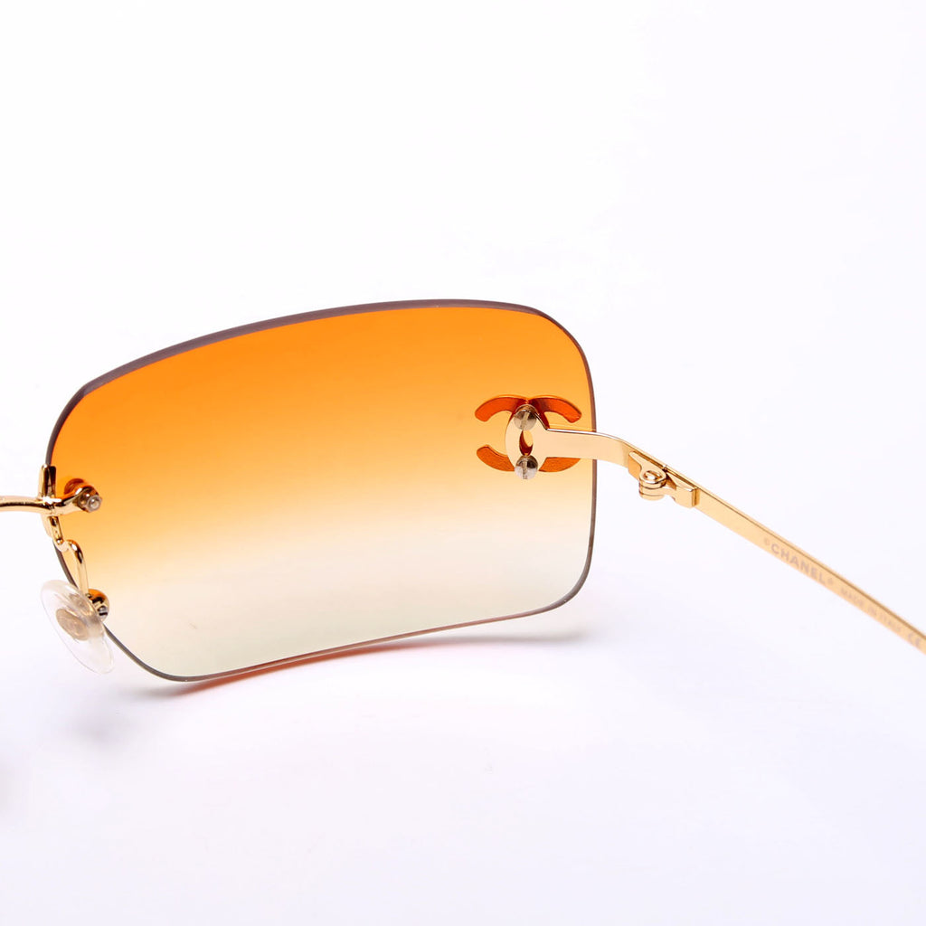 4017 D Rhinestone Logo Sunglasses Orange/Gold