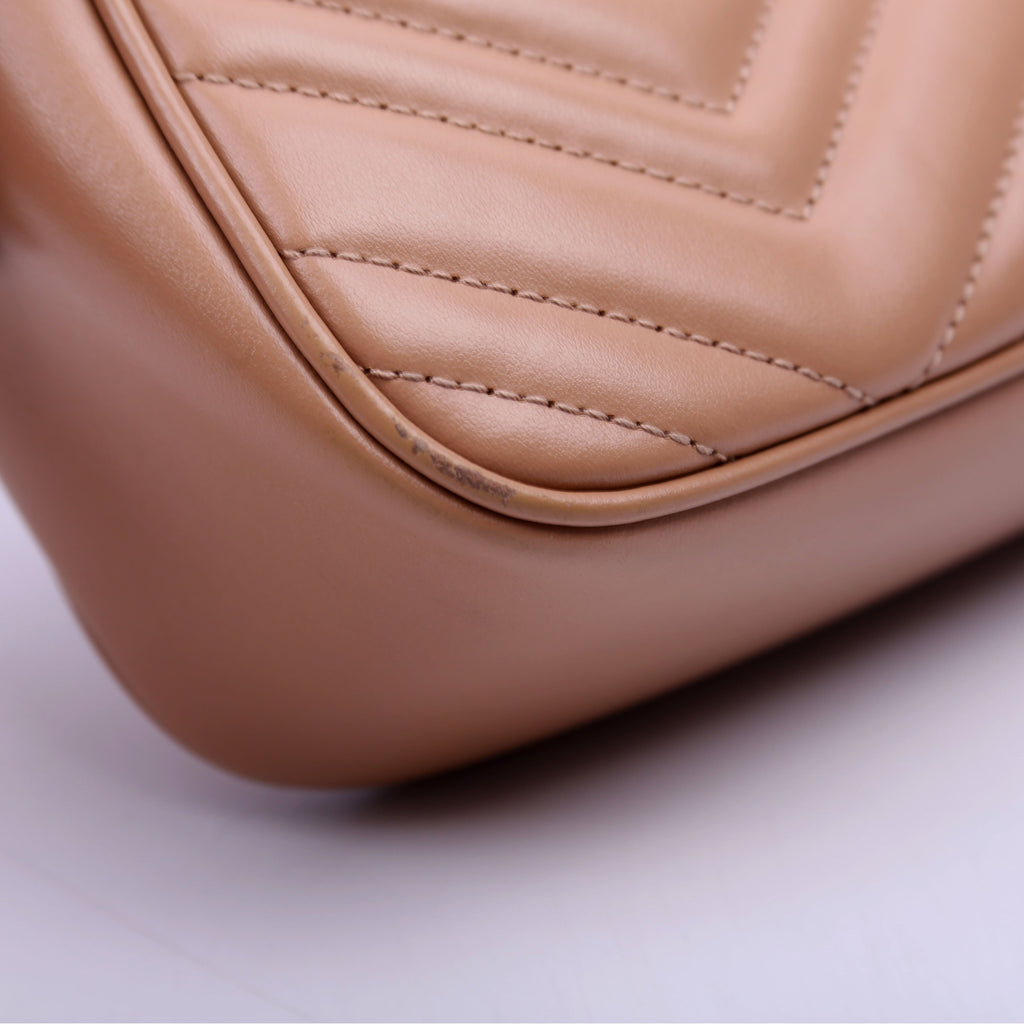 447632 Marmont Small Leather Camera Tan