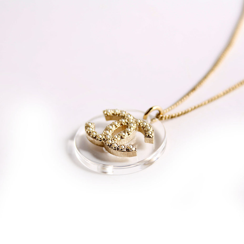 Clear Resin And Pearl CC Pendant Necklace Pearl/Gold
