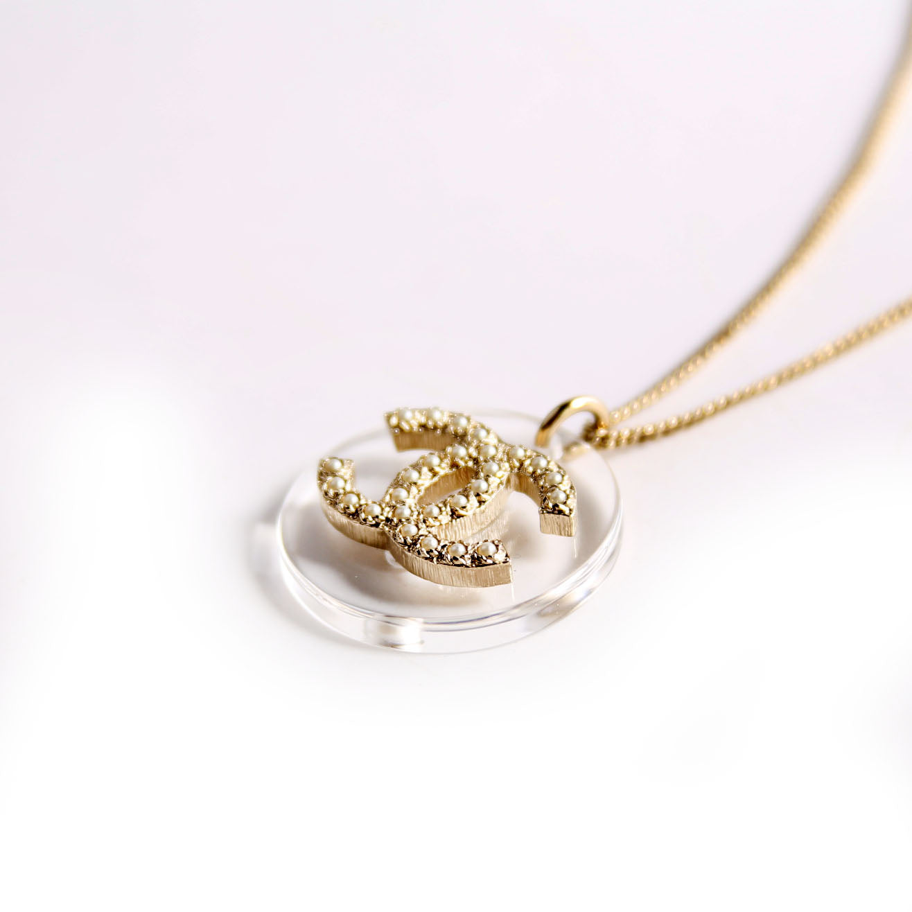Clear Resin And Pearl CC Pendant Necklace Pearl/Gold