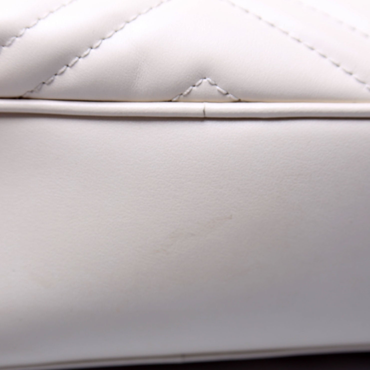 447632 Marmont Small Leather Camera White