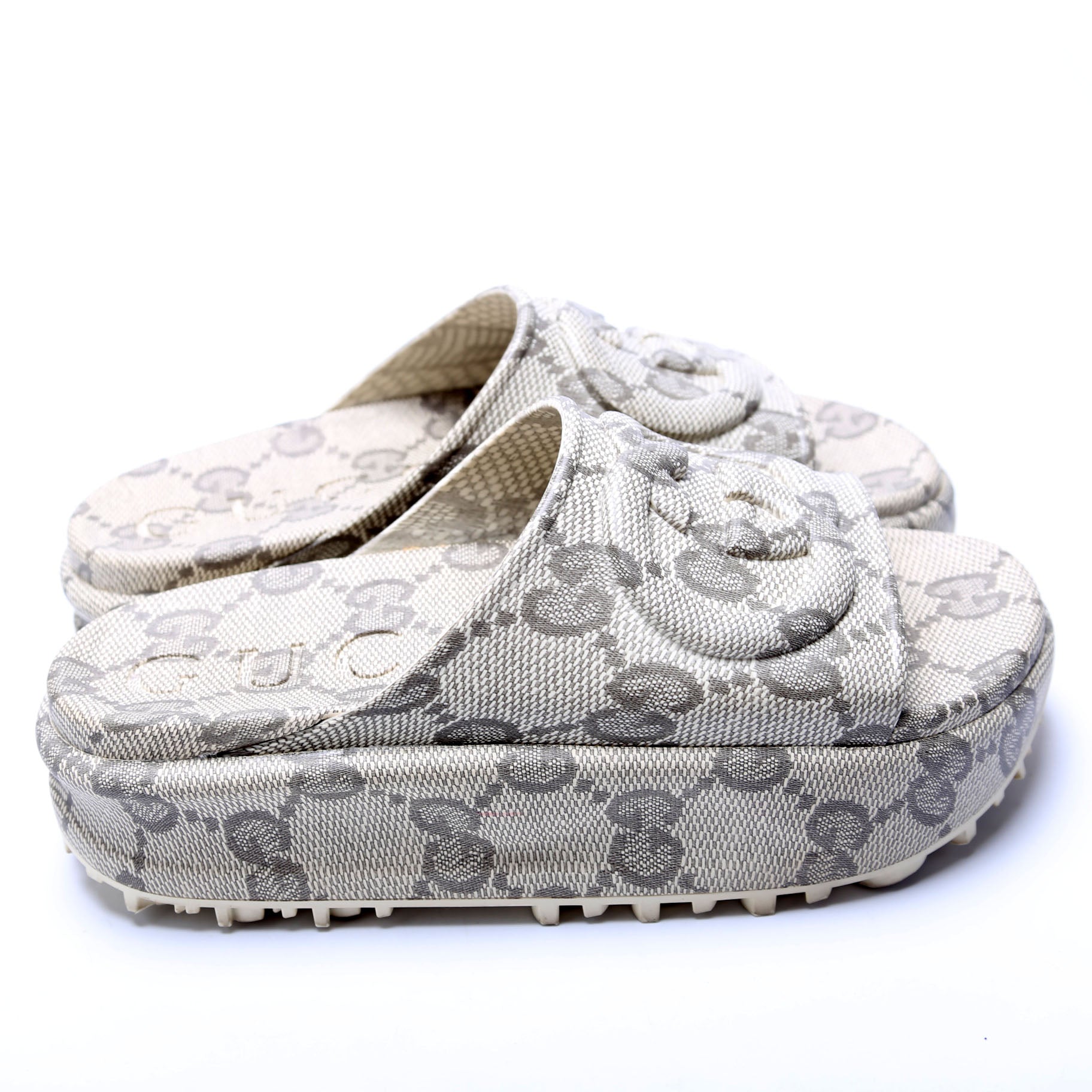 Interlocking GG Rubber Slides Size 36 Gray