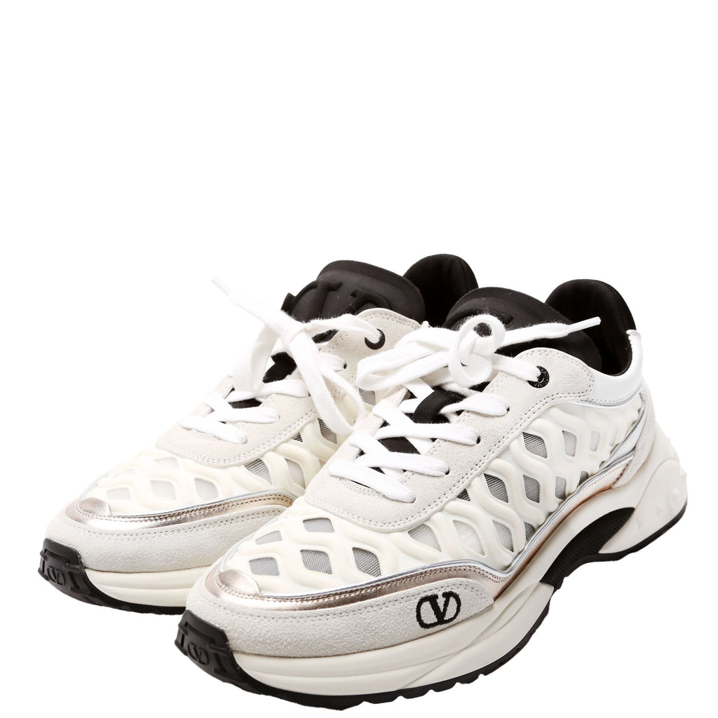 V Logo Go Runner Sneakers Size 38.5 White