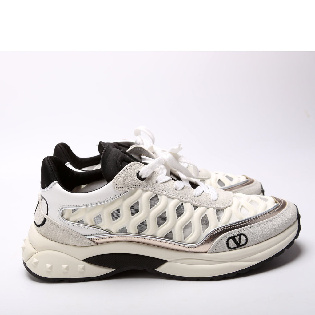 V Logo Go Runner Sneakers Size 38.5 White