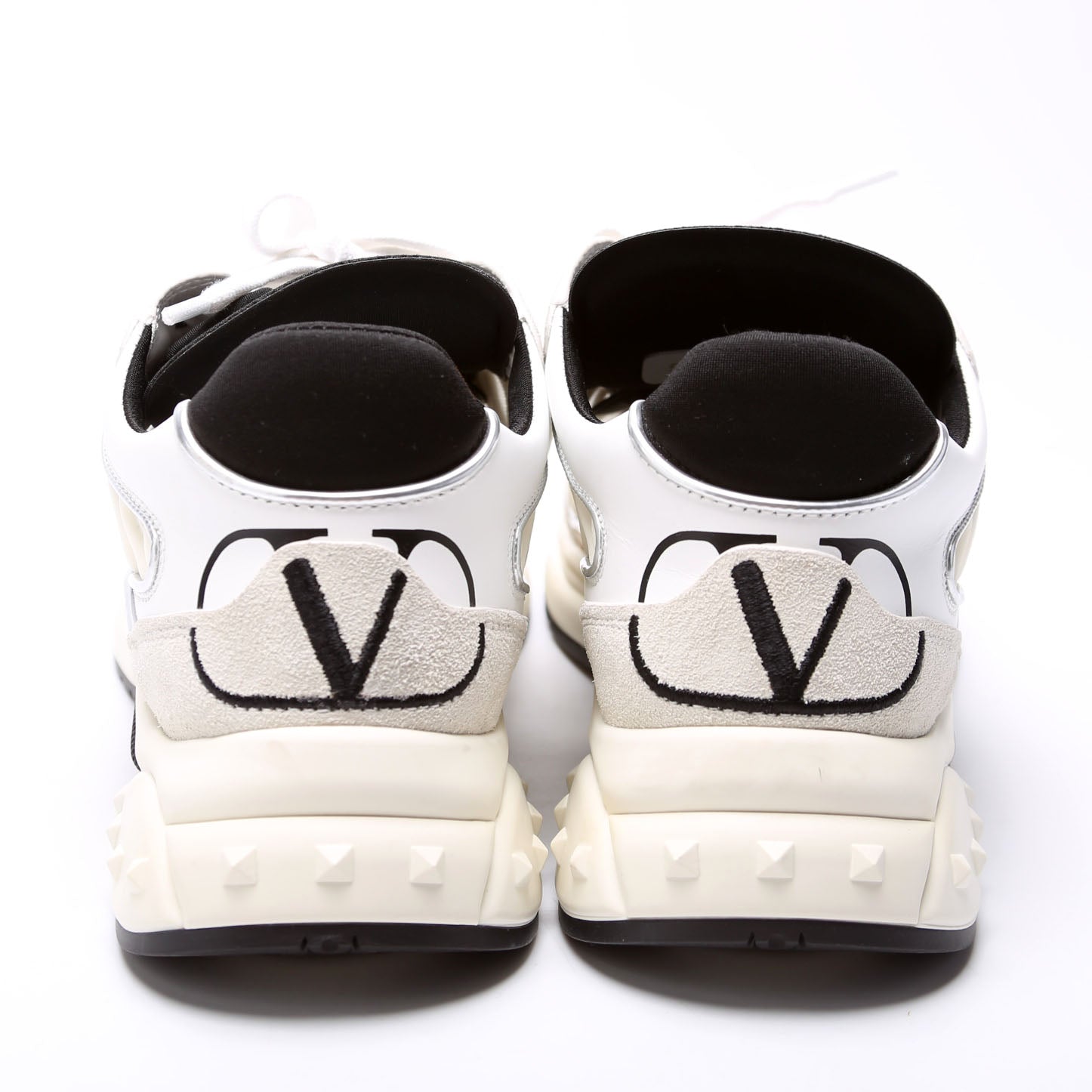 V Logo Go Runner Sneakers Size 38.5 White
