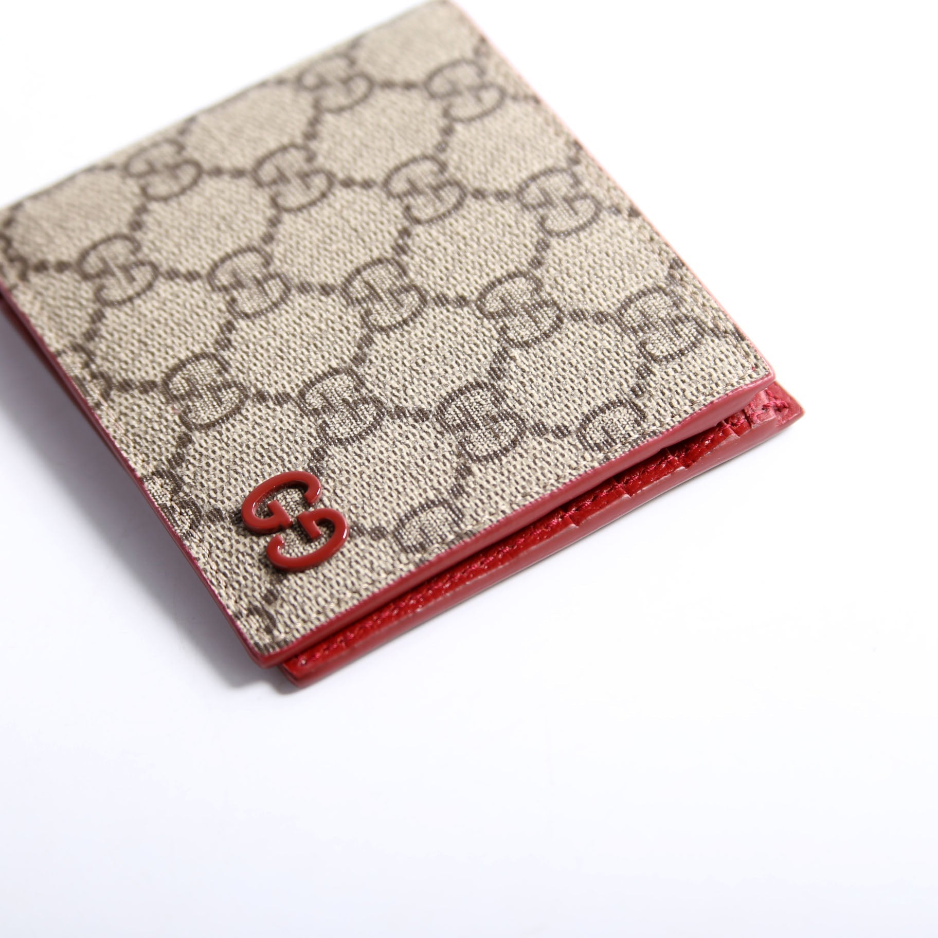 768243 GG Supreme Bi-Fold Wallet