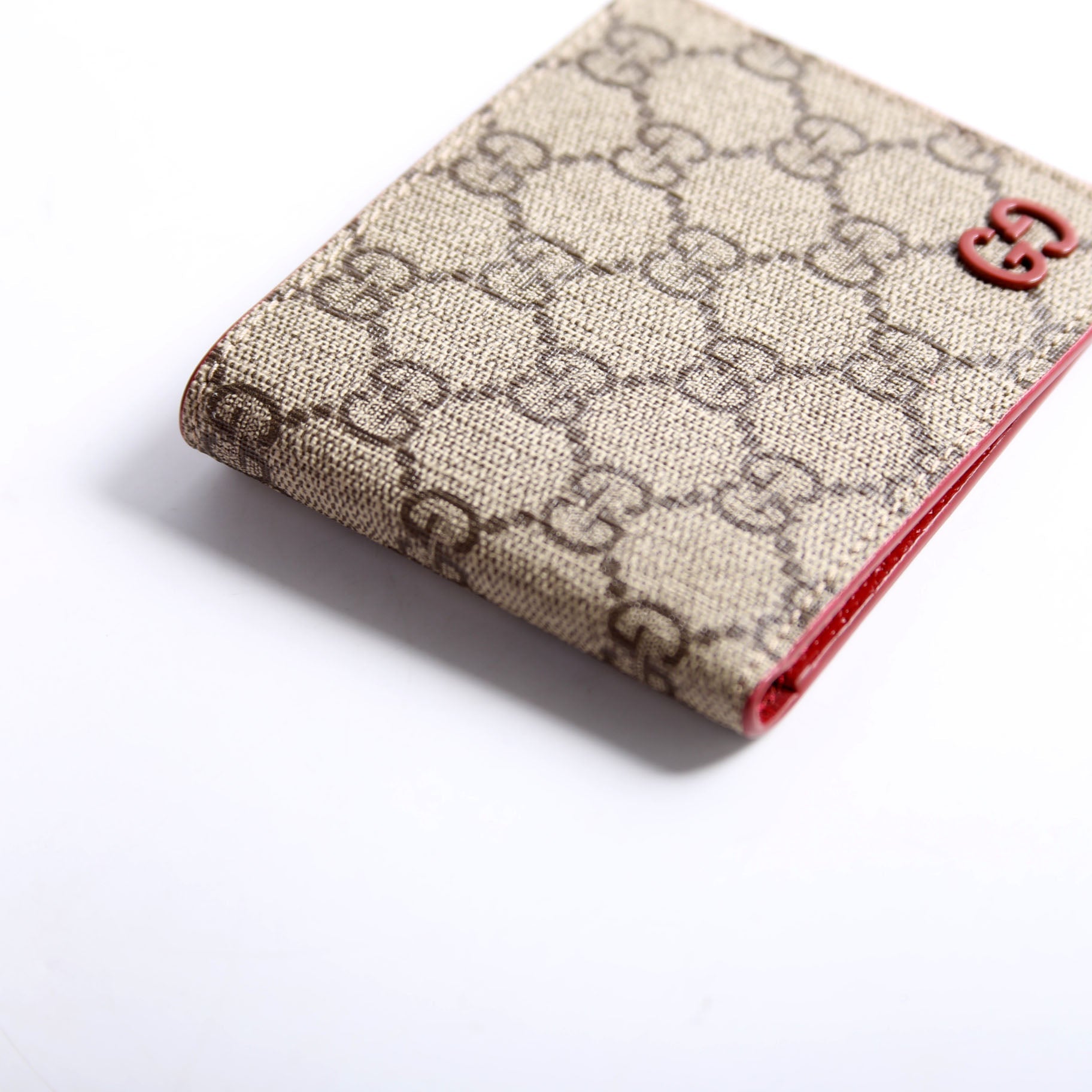 768243 GG Supreme Bi-Fold Wallet
