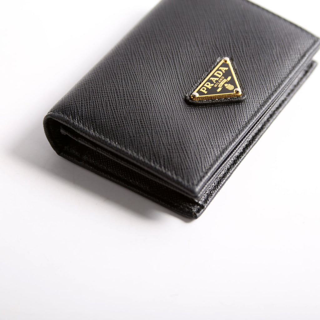 1MV021 Saffiano Triangle Logo Card Case Black