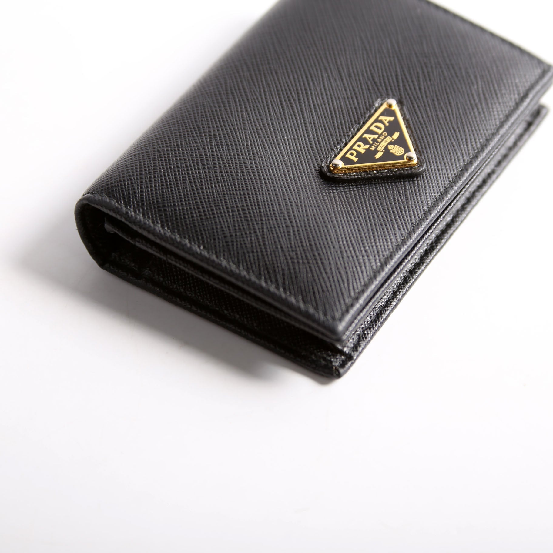 1MV021 Saffiano Triangle Logo Card Case Black