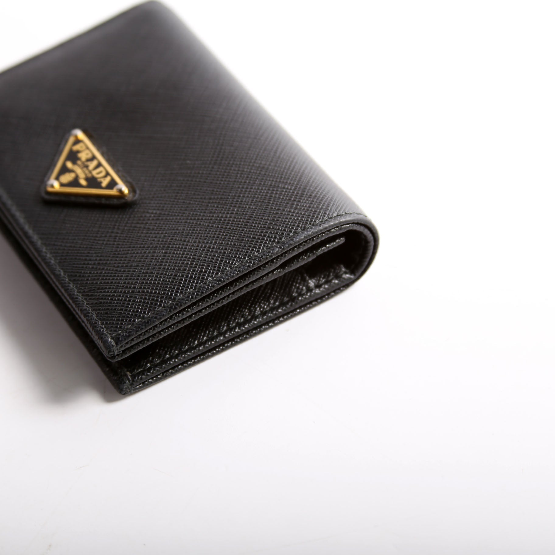 1MV021 Saffiano Triangle Logo Card Case Black