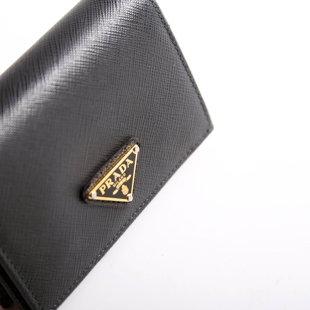 1MV021 Saffiano Triangle Logo Card Case Black