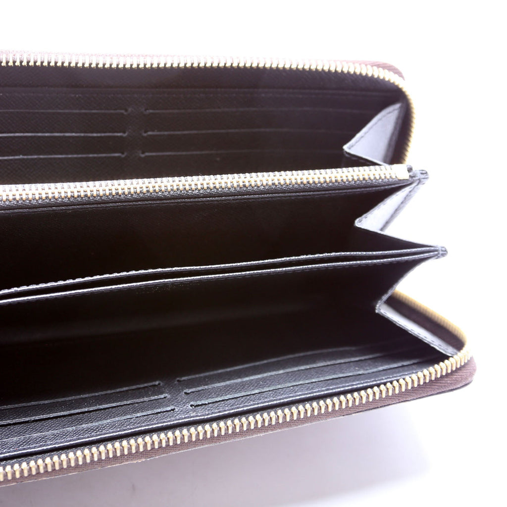 Zippy Wallet Giant Reverse Monogram